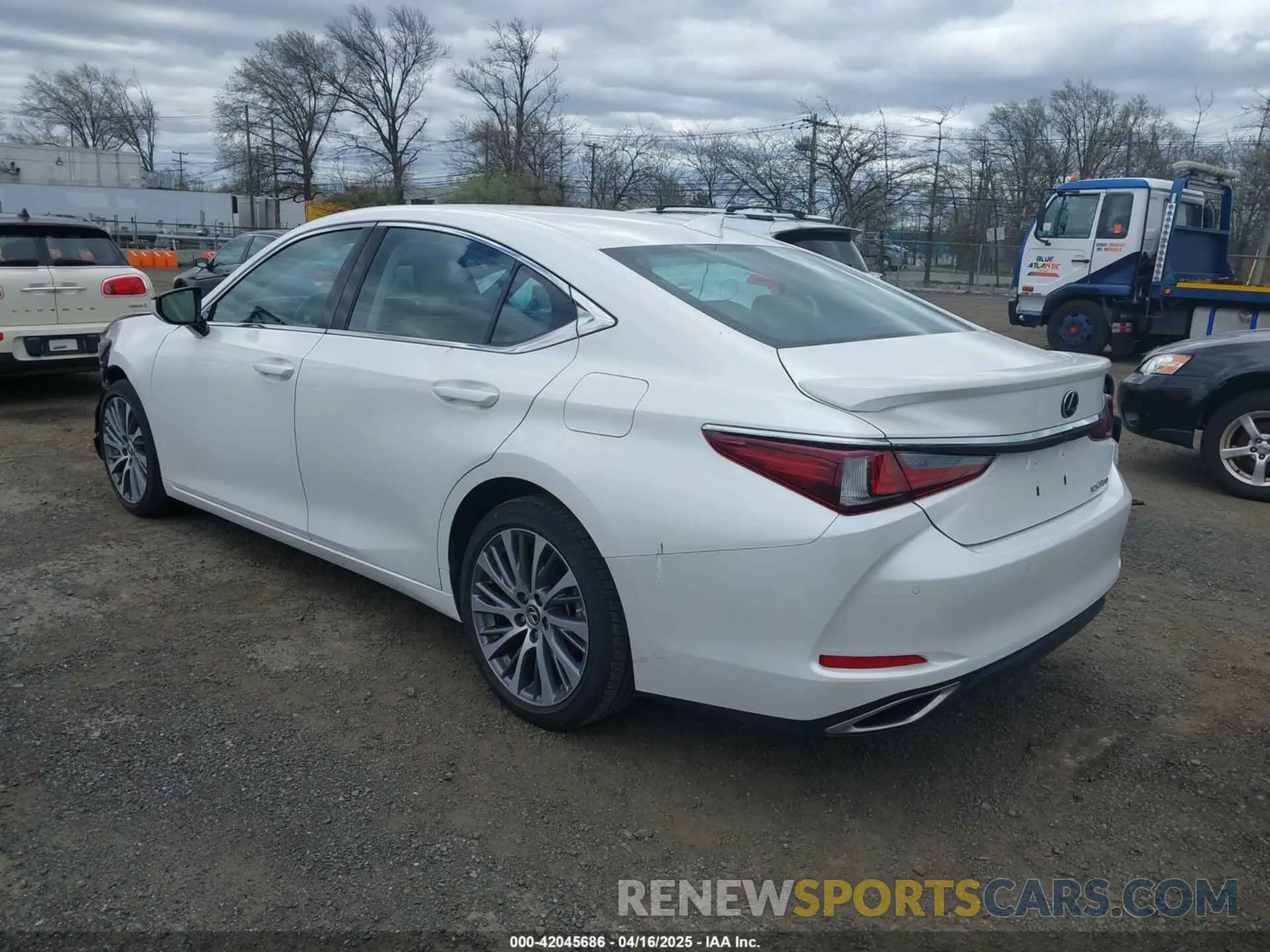 3 Фотография поврежденного автомобиля 58ADZ1B10MU082396 LEXUS ES 350 2021