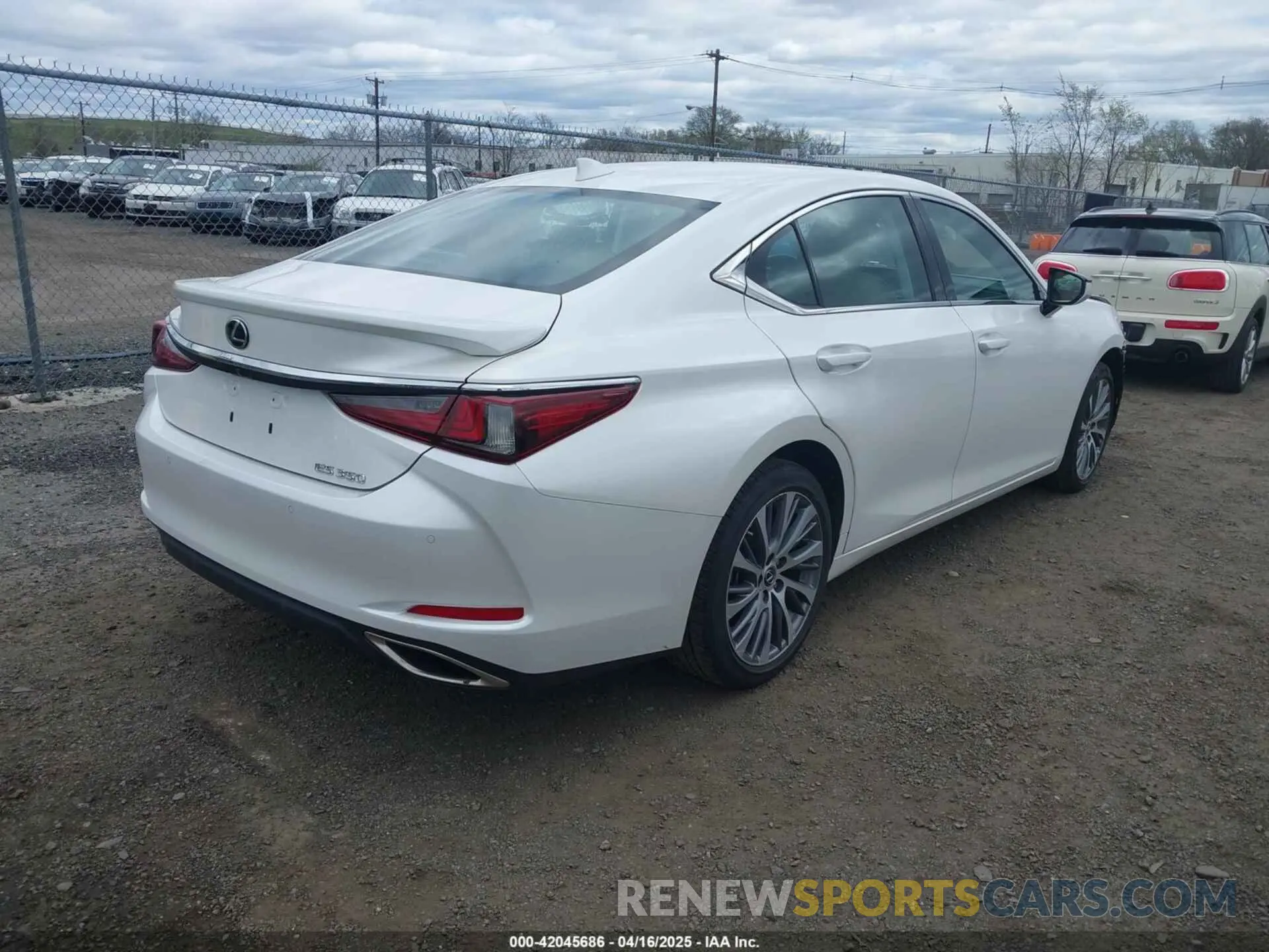 4 Фотография поврежденного автомобиля 58ADZ1B10MU082396 LEXUS ES 350 2021