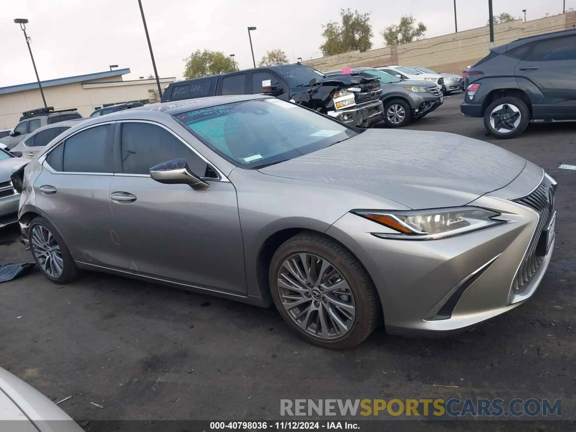 14 Photograph of a damaged car 58ADZ1B10MU101111 LEXUS ES 350 2021