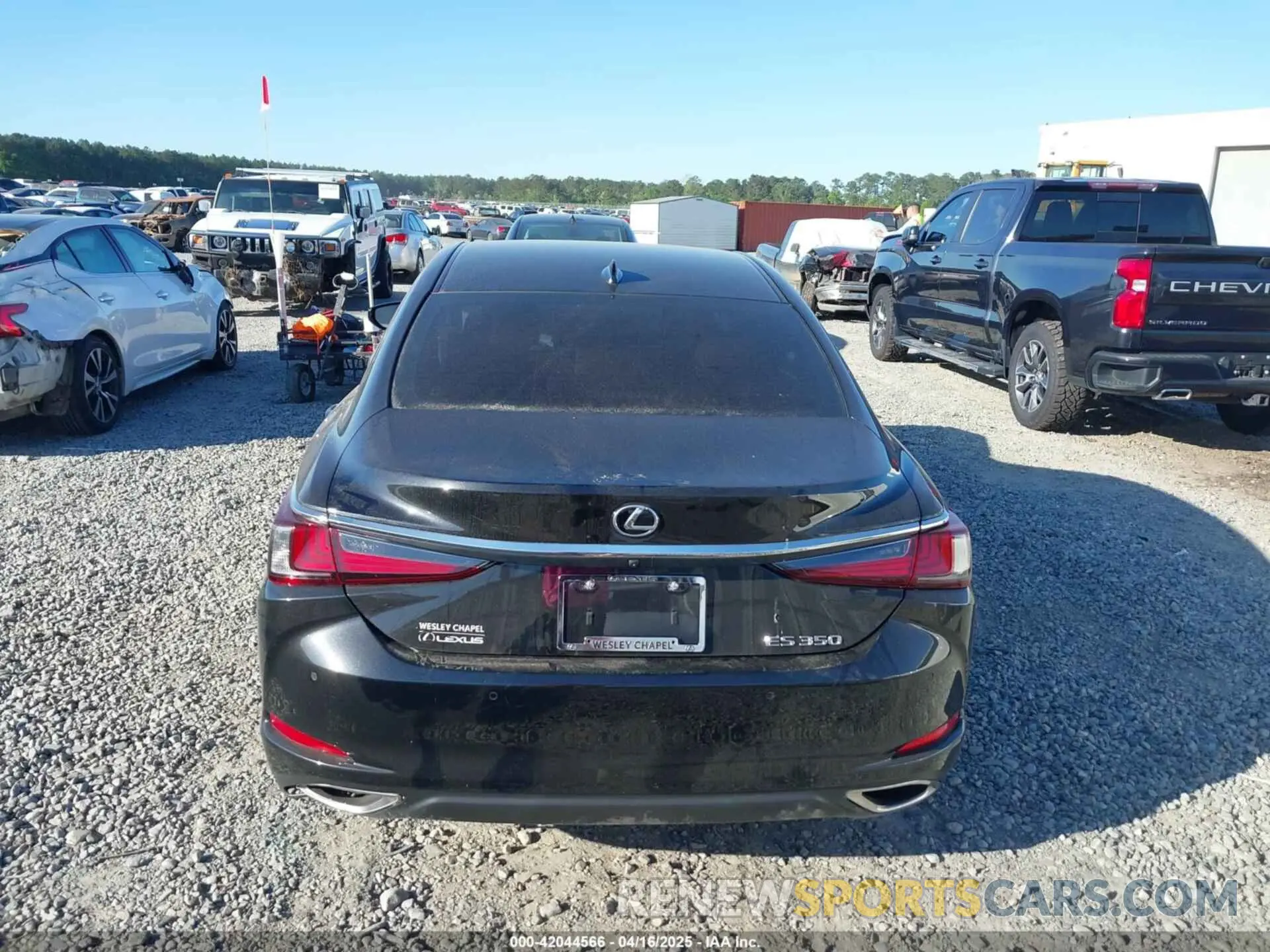 17 Photograph of a damaged car 58ADZ1B12MU082657 LEXUS ES 350 2021