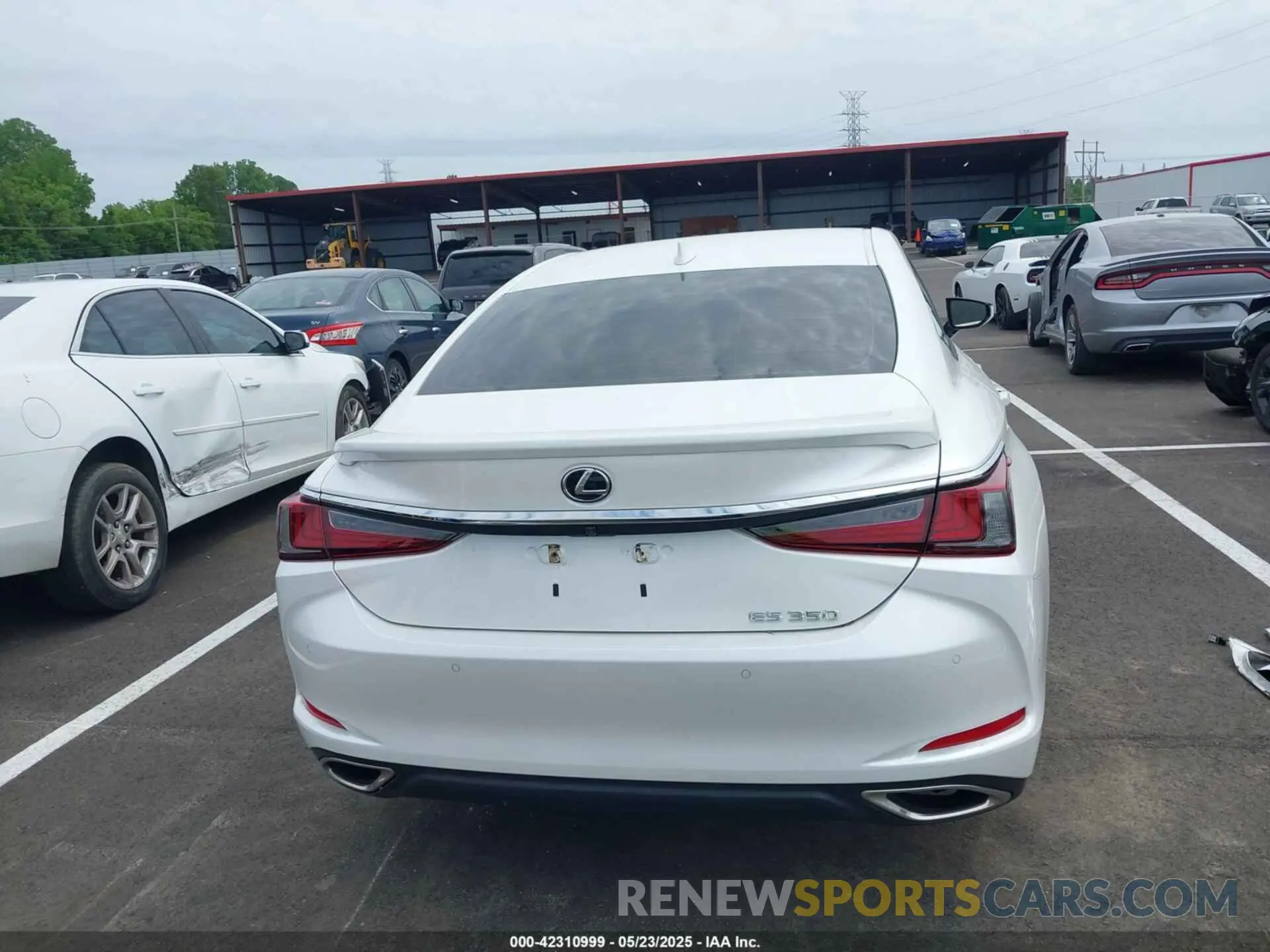 16 Фотография поврежденного автомобиля 58ADZ1B14MU100799 LEXUS ES 350 2021