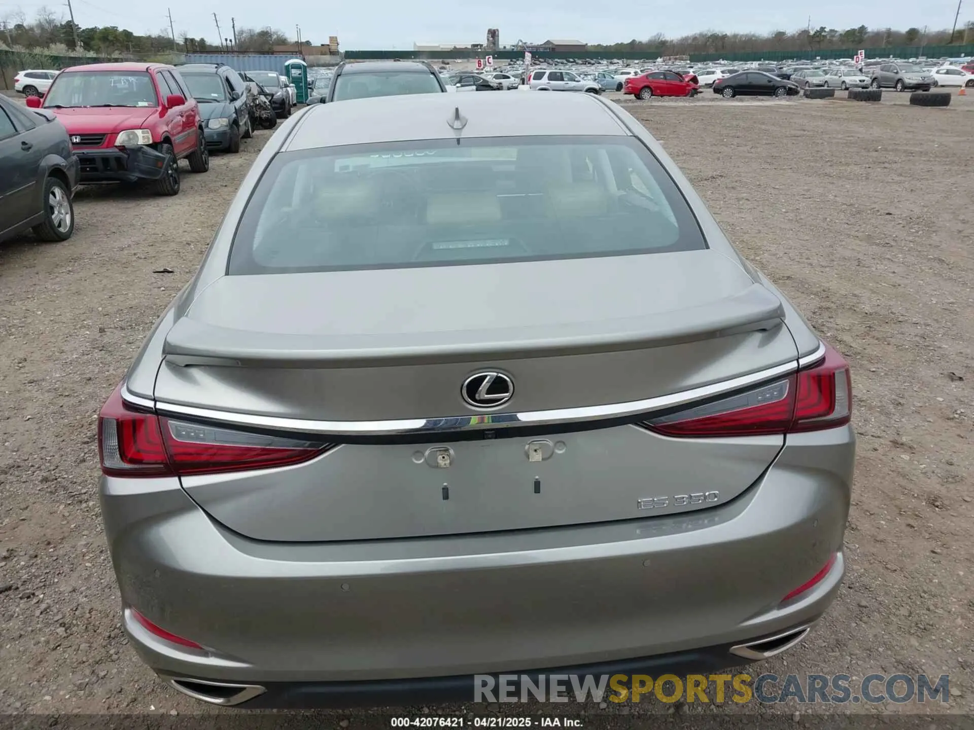 16 Photograph of a damaged car 58ADZ1B15MU098884 LEXUS ES 350 2021