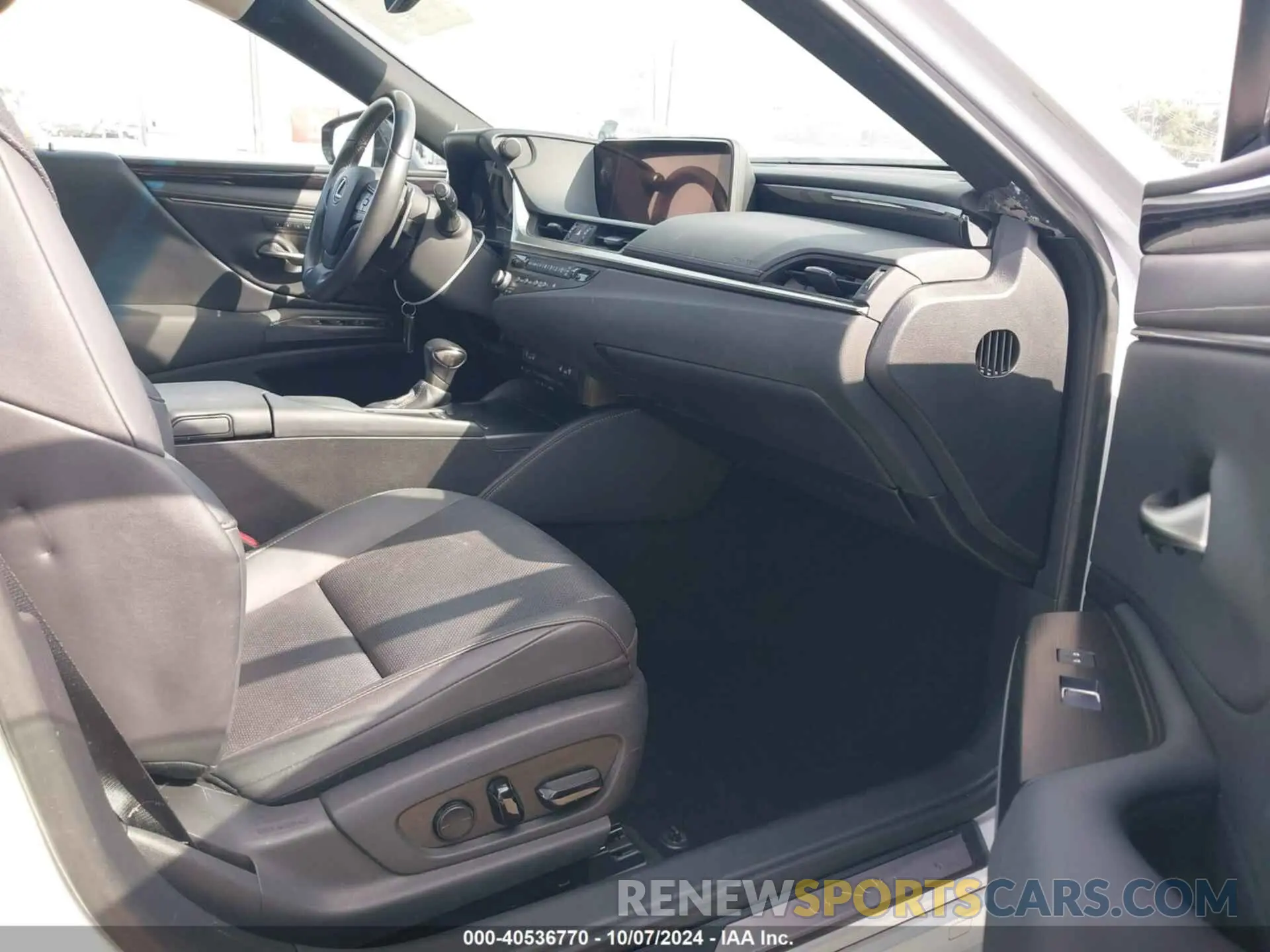 5 Фотография поврежденного автомобиля 58ADZ1B16MU096481 LEXUS ES 350 2021