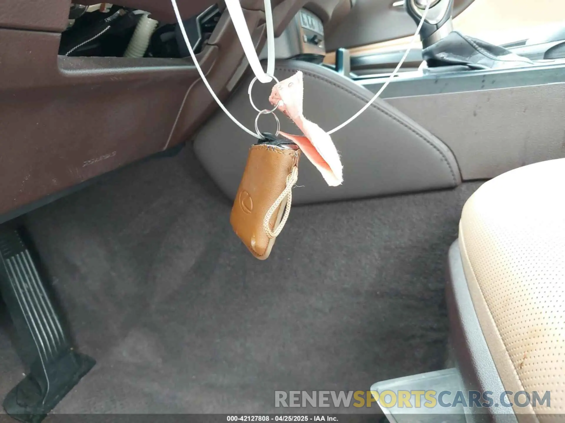11 Фотография поврежденного автомобиля 58ADZ1B19MU098743 LEXUS ES 350 2021