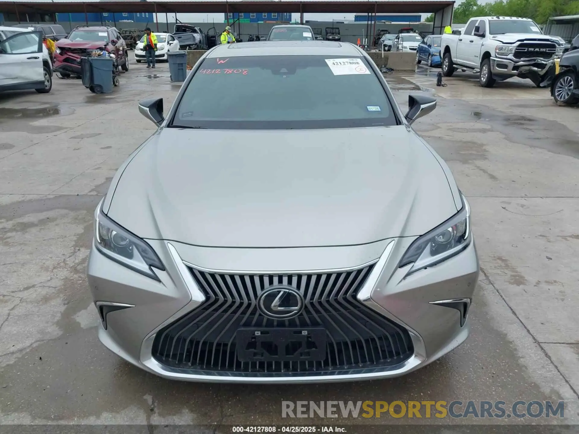 12 Фотография поврежденного автомобиля 58ADZ1B19MU098743 LEXUS ES 350 2021
