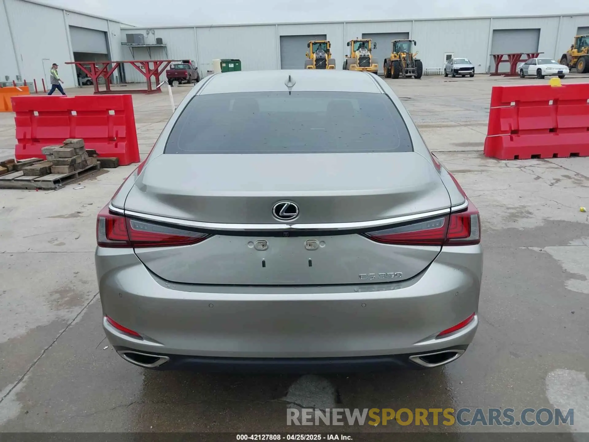 16 Фотография поврежденного автомобиля 58ADZ1B19MU098743 LEXUS ES 350 2021