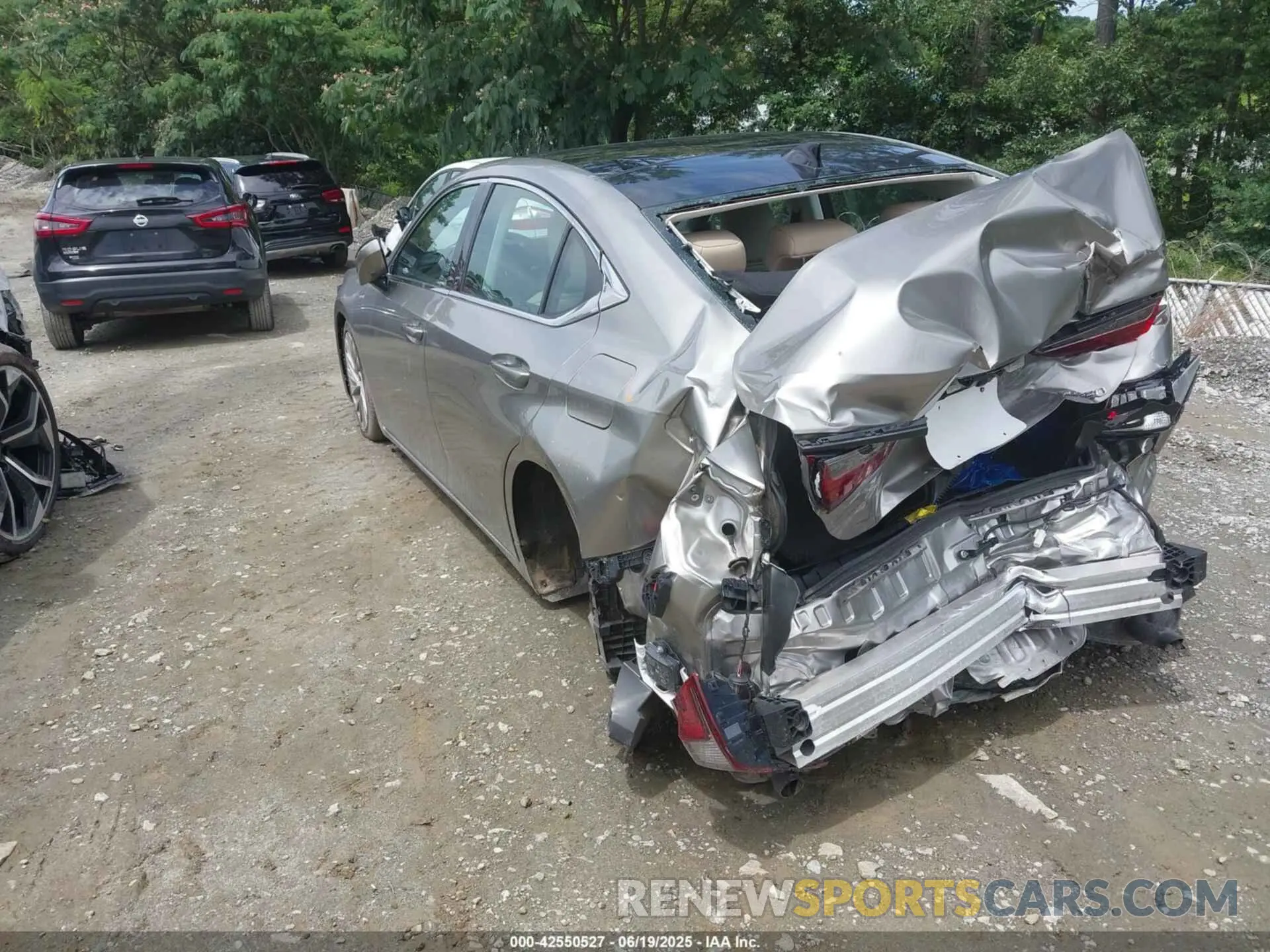 3 Photograph of a damaged car 58AFZ1B13MU108112 LEXUS ES 350 2021