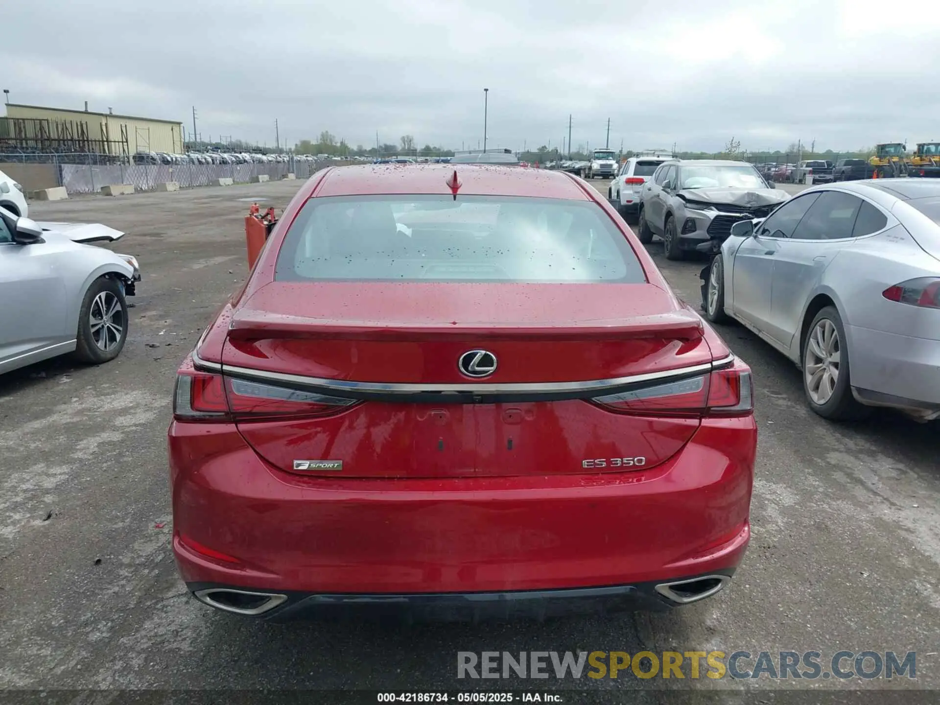 17 Photograph of a damaged car 58AGZ1B10MU099597 LEXUS ES 350 2021