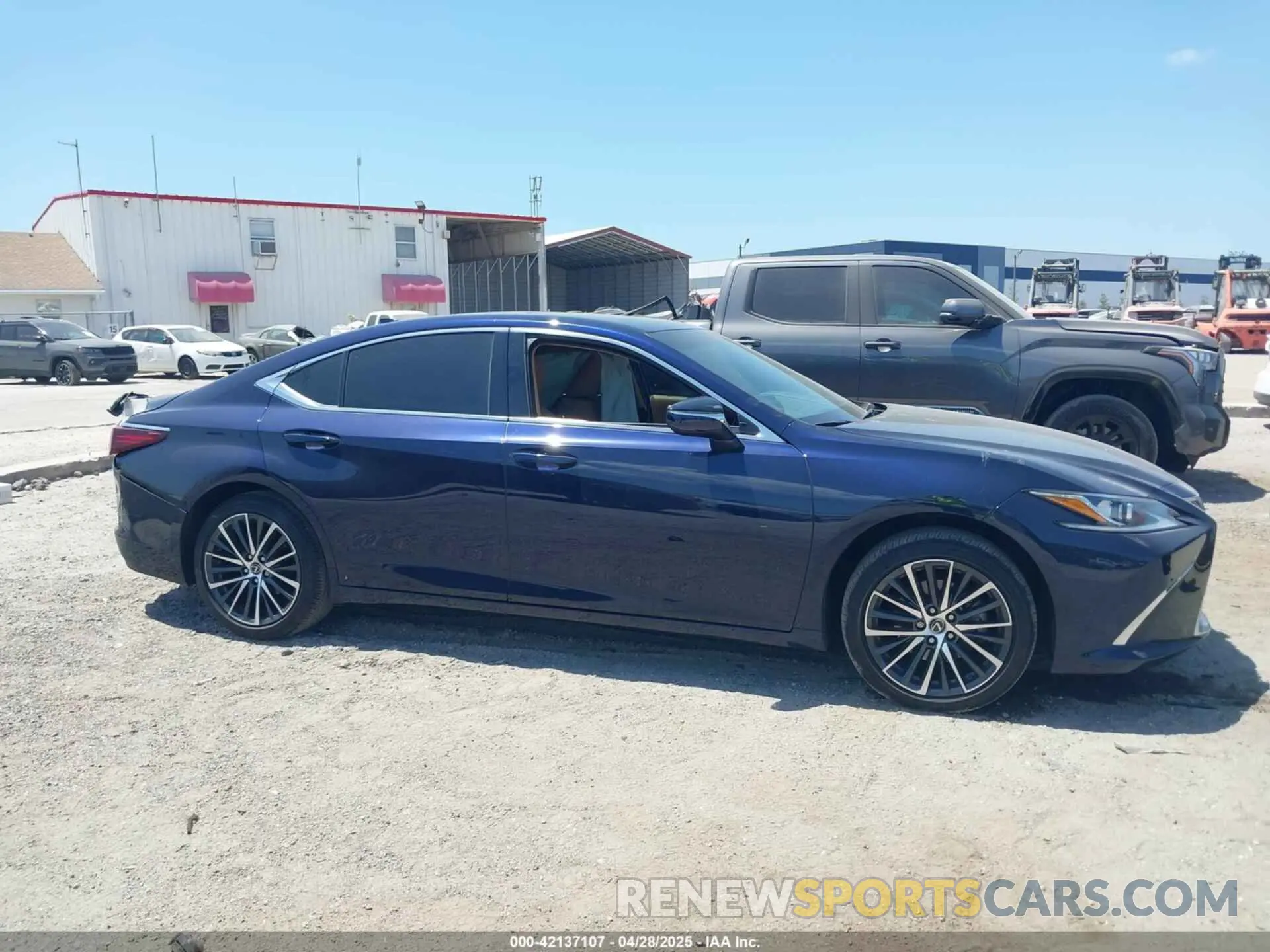 13 Фотография поврежденного автомобиля 58ADZ1B15NU121923 LEXUS ES 350 2022