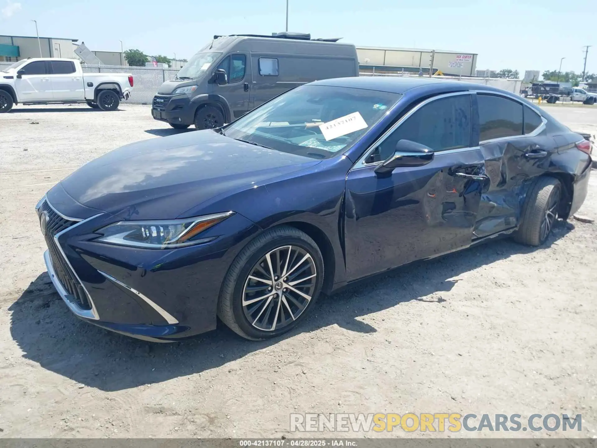 2 Фотография поврежденного автомобиля 58ADZ1B15NU121923 LEXUS ES 350 2022