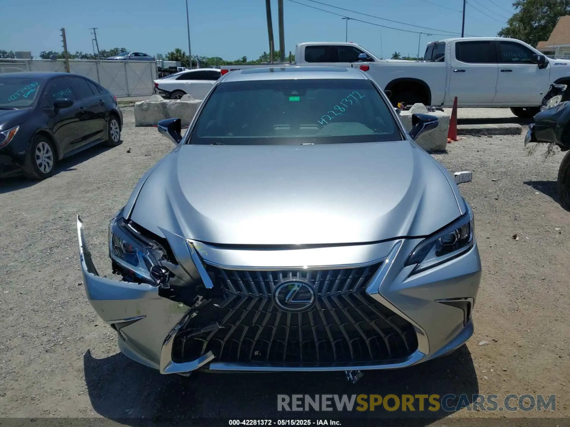 12 Фотография поврежденного автомобиля 58ADZ1B15NU137653 LEXUS ES 350 2022