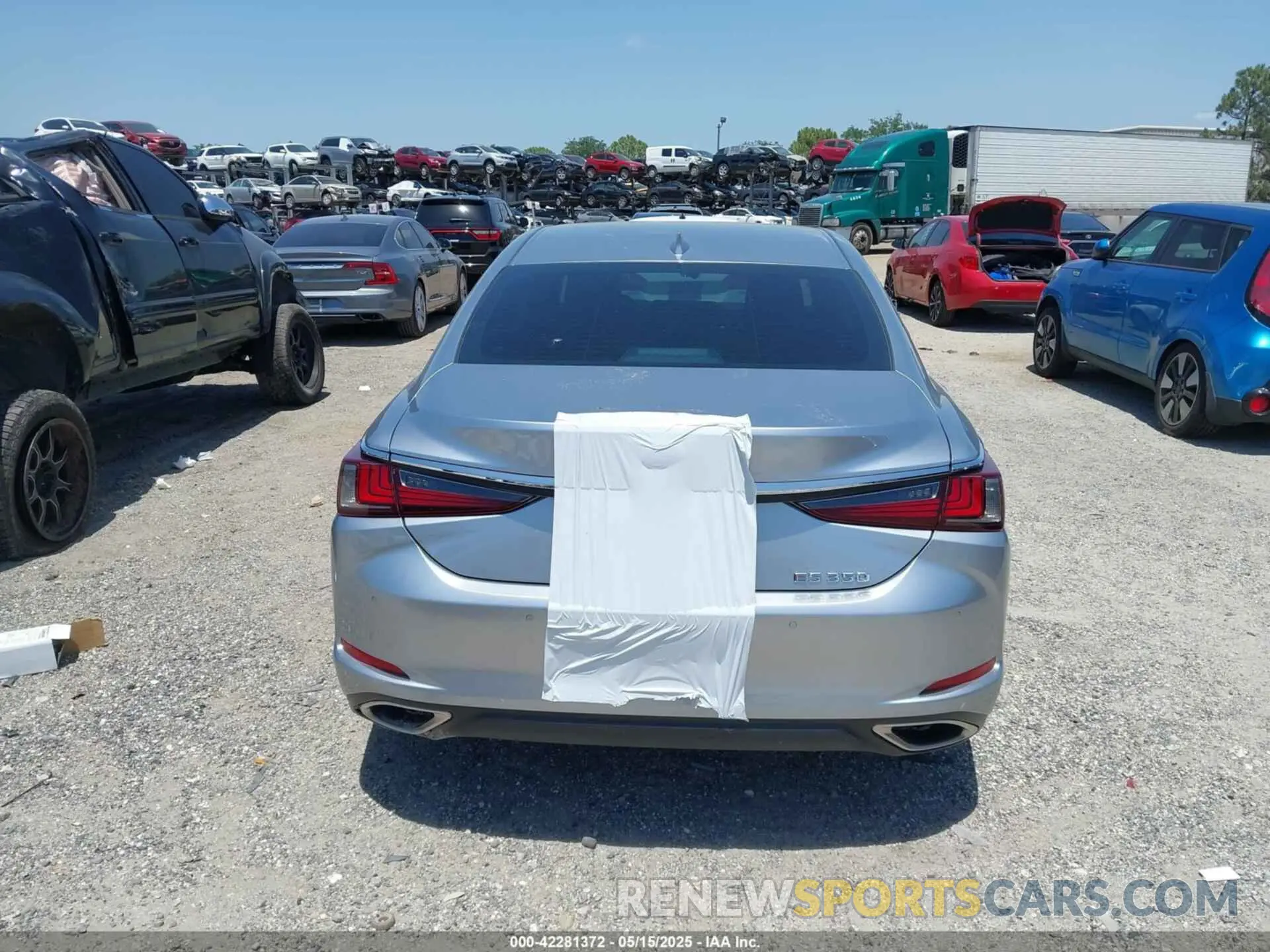16 Фотография поврежденного автомобиля 58ADZ1B15NU137653 LEXUS ES 350 2022