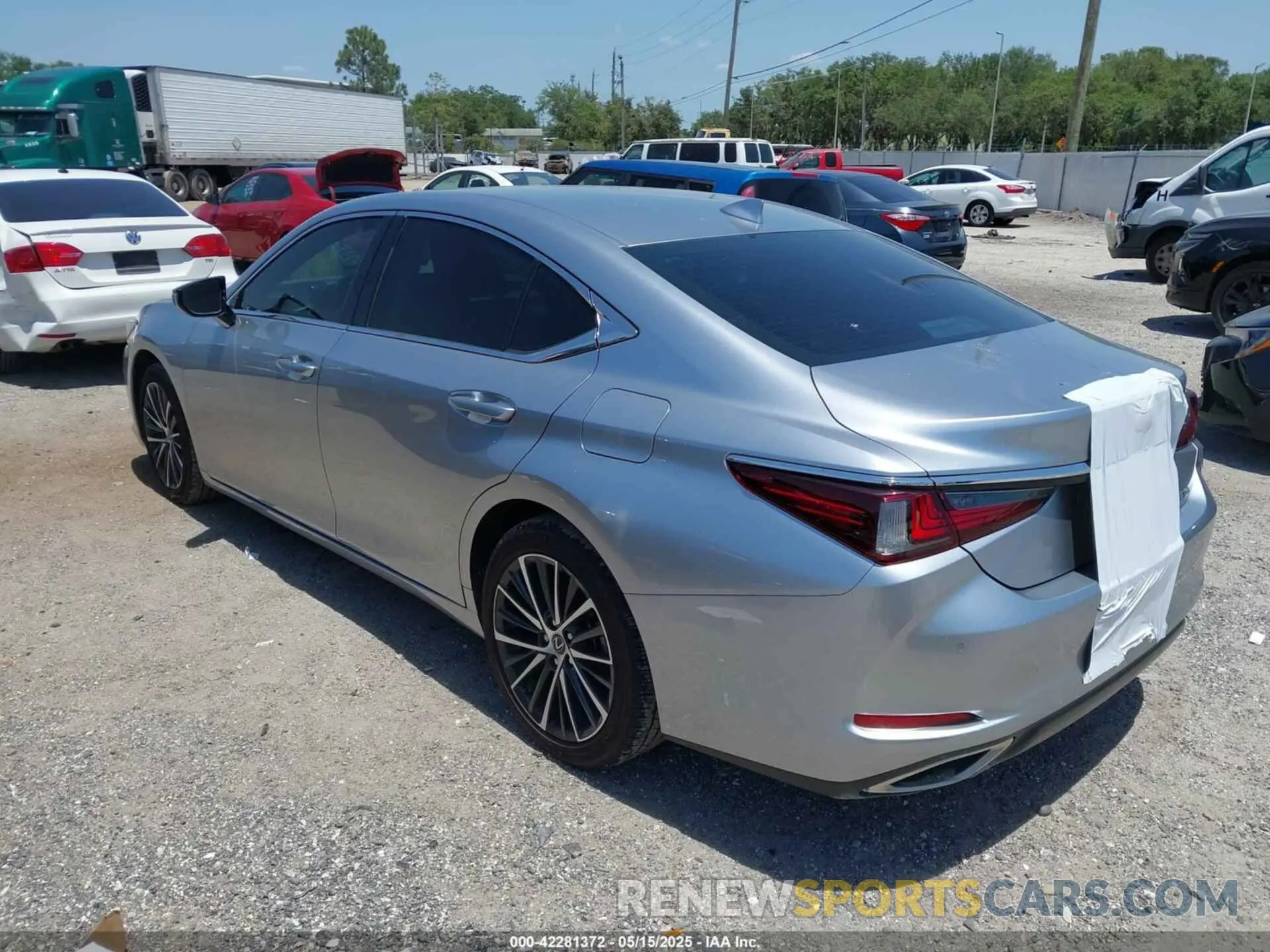 3 Фотография поврежденного автомобиля 58ADZ1B15NU137653 LEXUS ES 350 2022