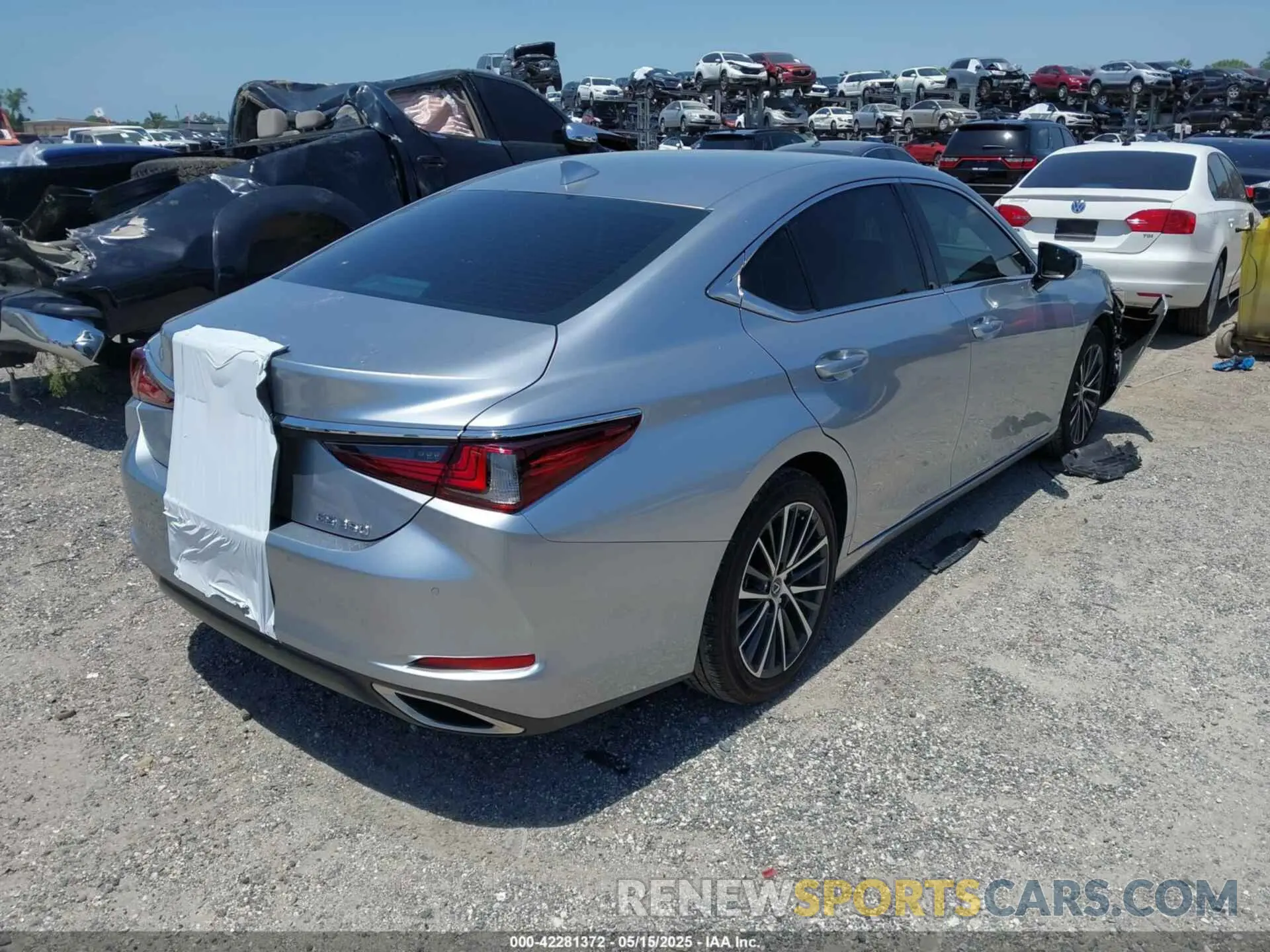 4 Фотография поврежденного автомобиля 58ADZ1B15NU137653 LEXUS ES 350 2022