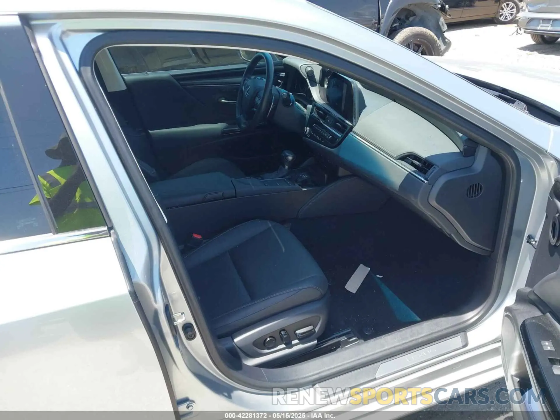 5 Фотография поврежденного автомобиля 58ADZ1B15NU137653 LEXUS ES 350 2022