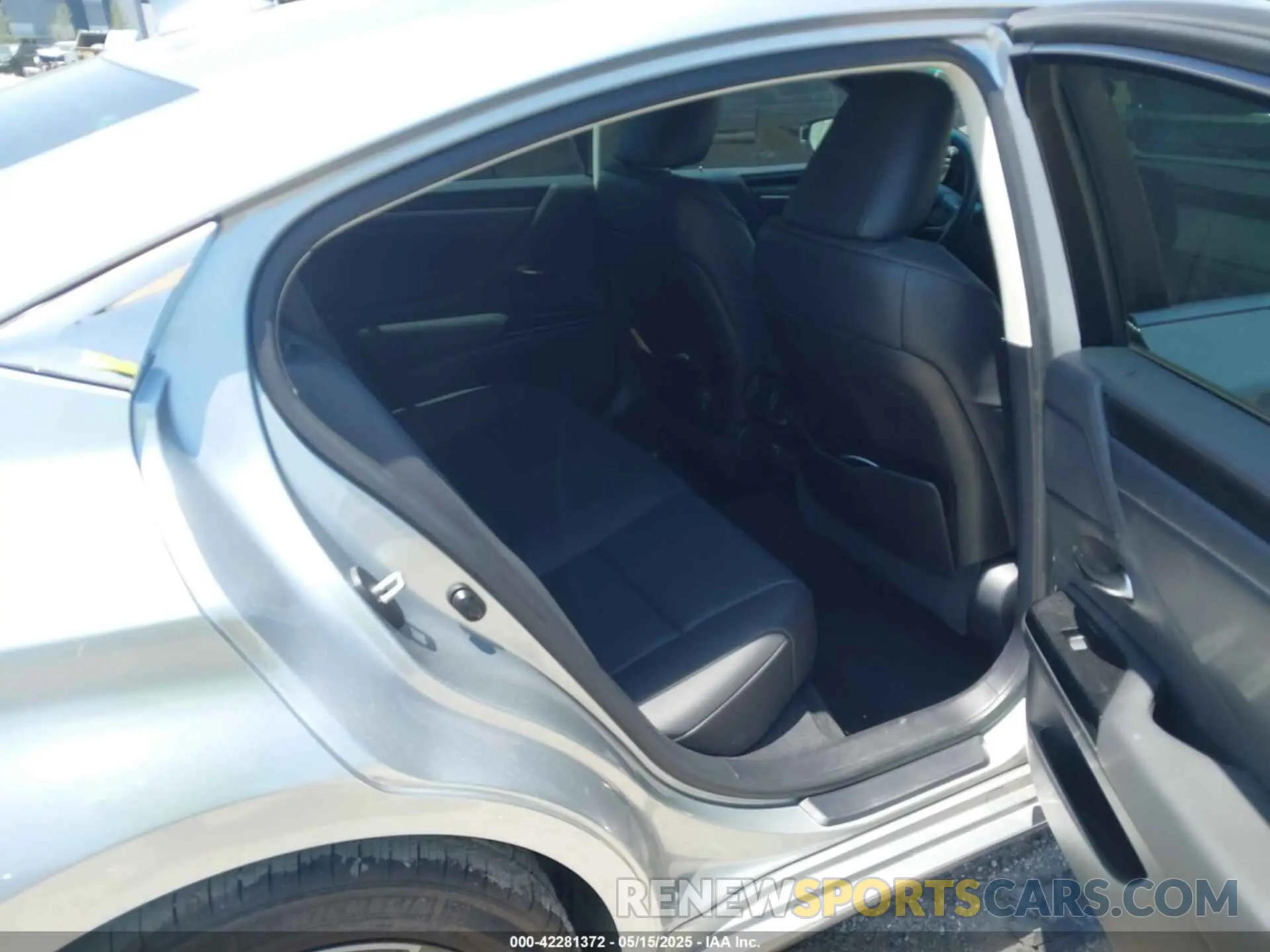 8 Фотография поврежденного автомобиля 58ADZ1B15NU137653 LEXUS ES 350 2022