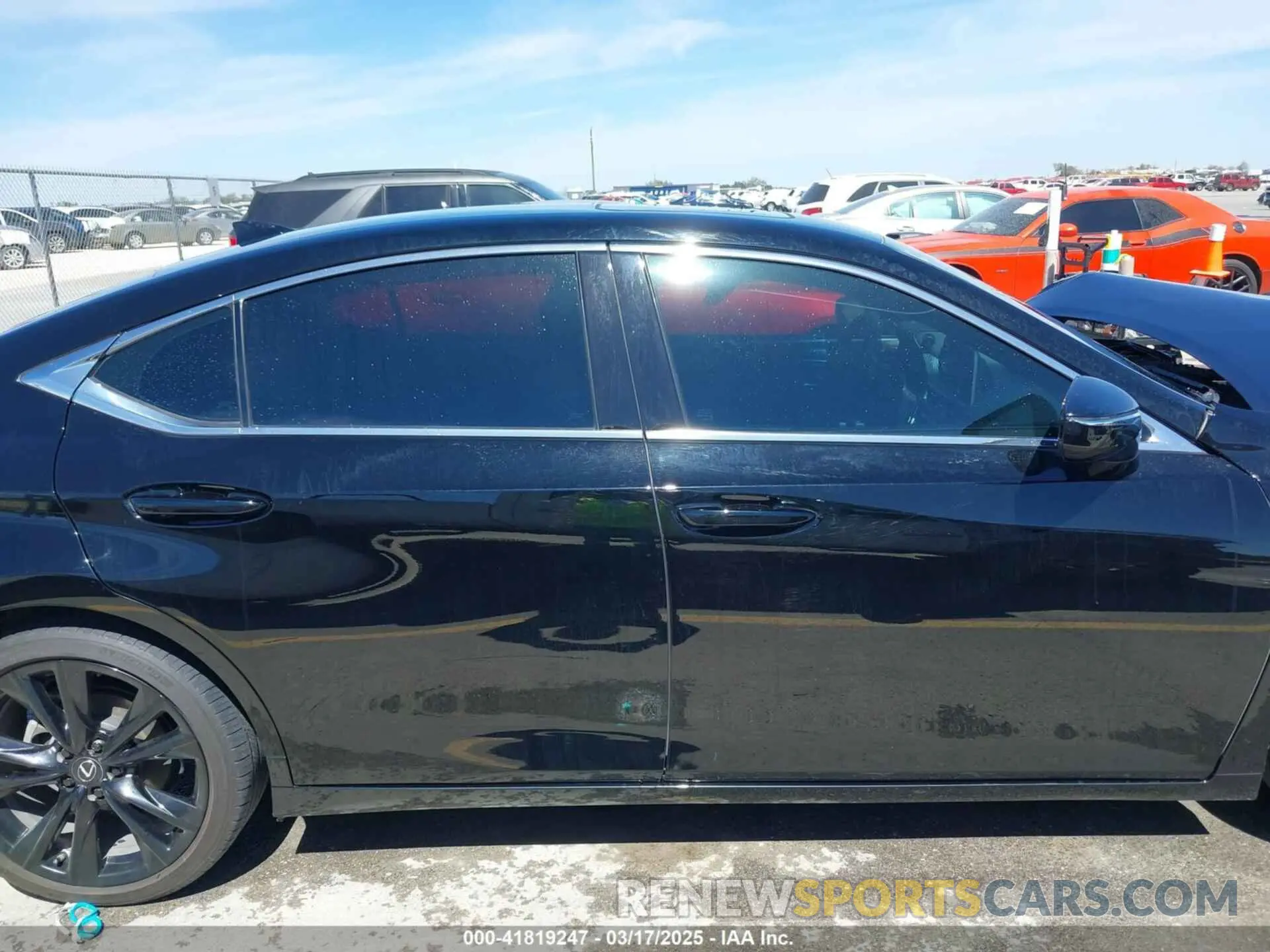 13 Photograph of a damaged car 58AGZ1B1XNU125883 LEXUS ES 350 2022