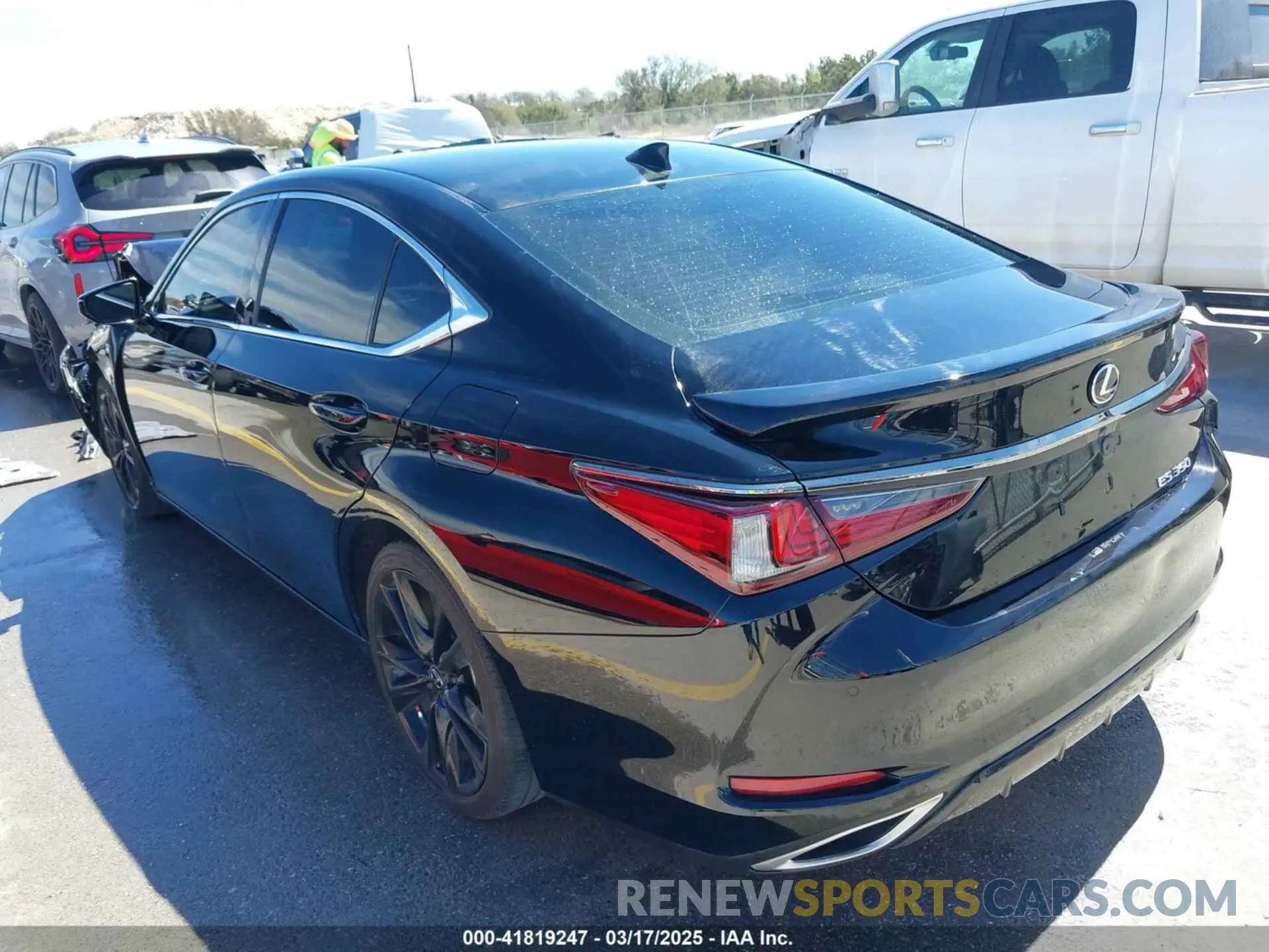 3 Photograph of a damaged car 58AGZ1B1XNU125883 LEXUS ES 350 2022
