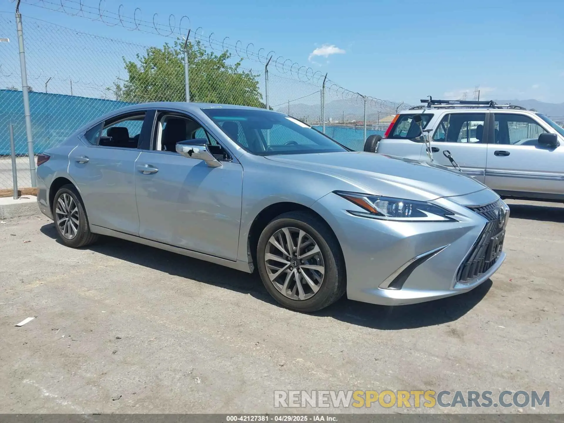 1 Photograph of a damaged car 58ACZ1B15PU145072 LEXUS ES 350 2023