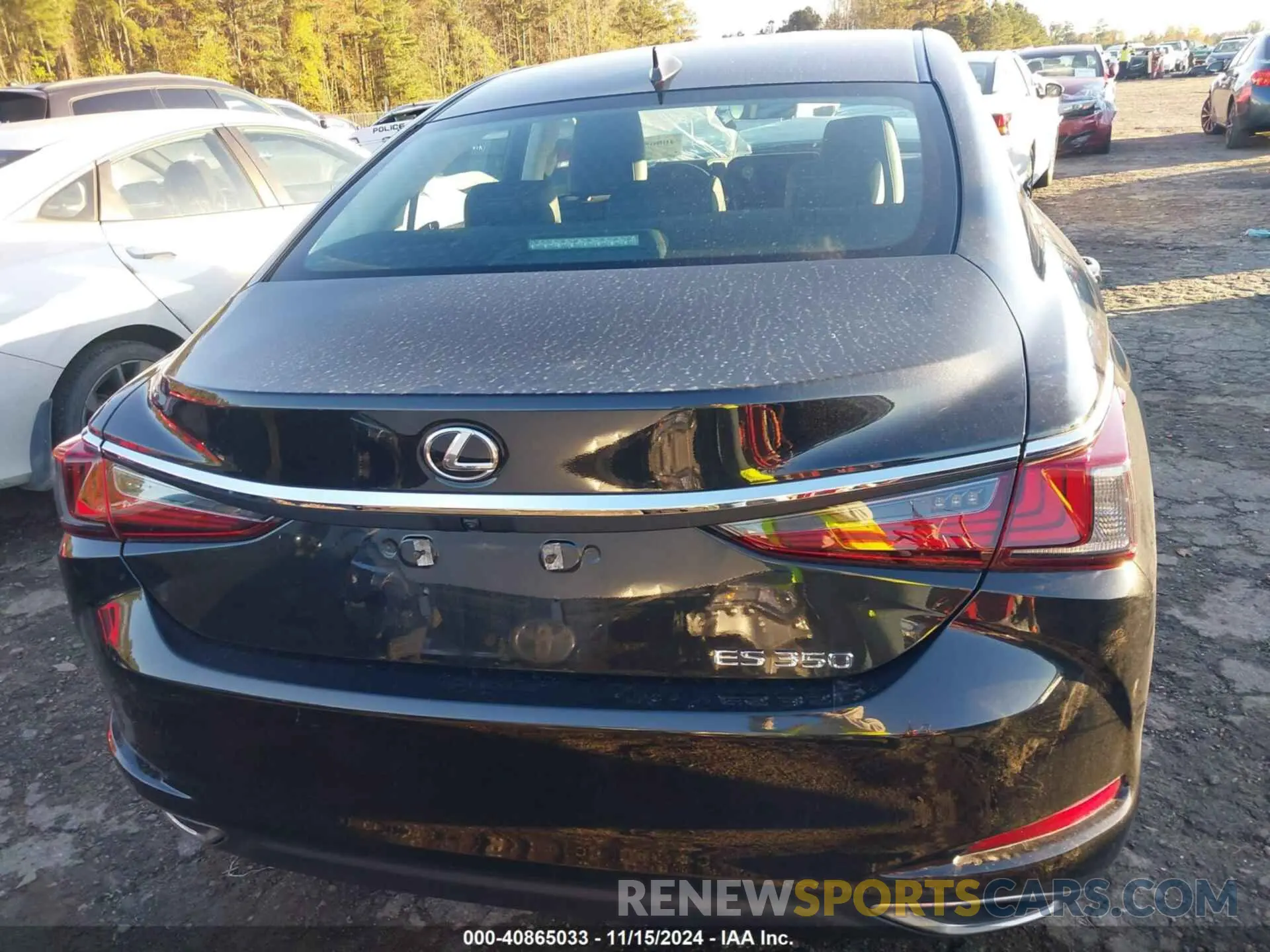 17 Photograph of a damaged car 58ACZ1B19PU146208 LEXUS ES 350 2023