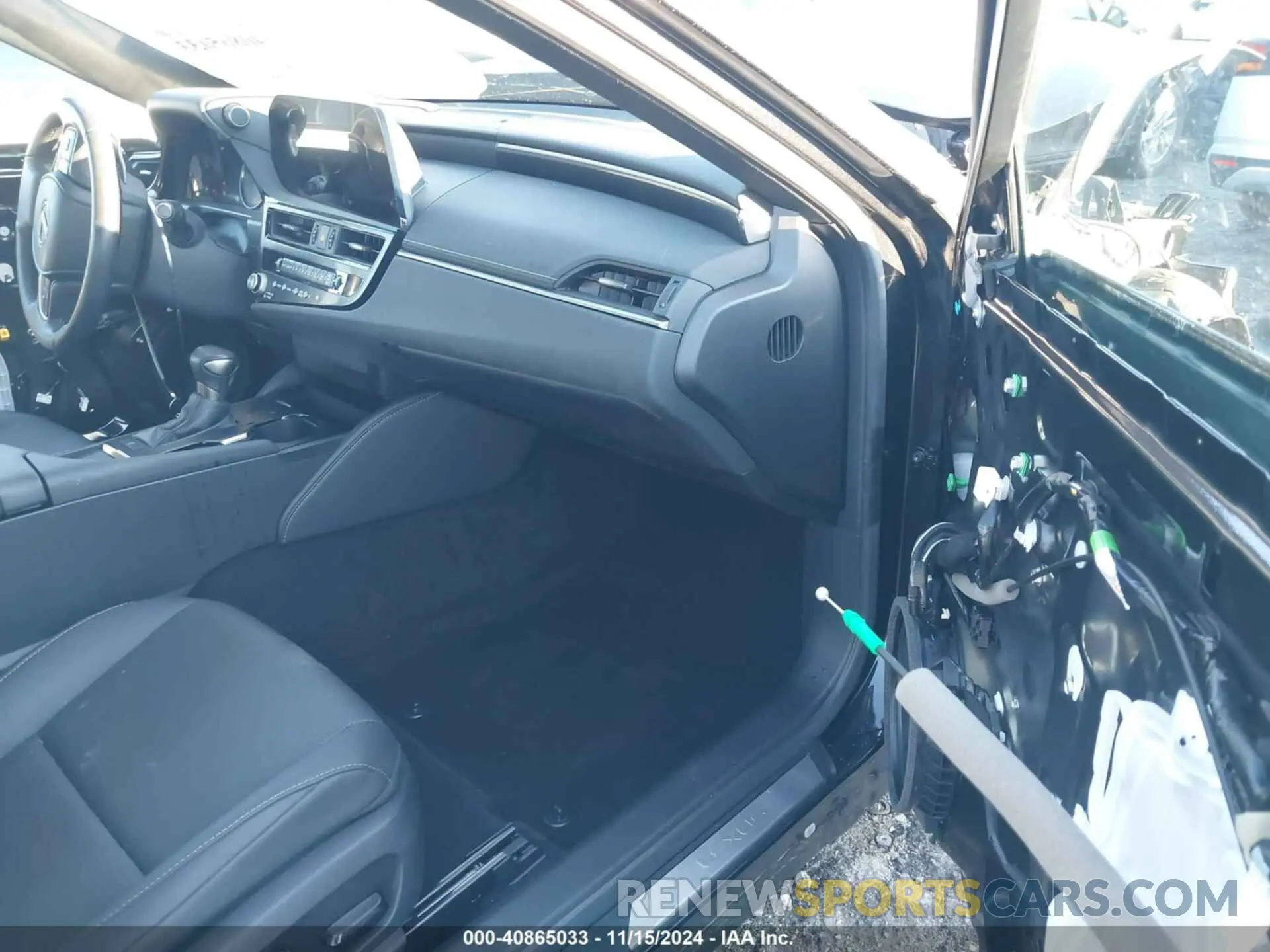 5 Photograph of a damaged car 58ACZ1B19PU146208 LEXUS ES 350 2023