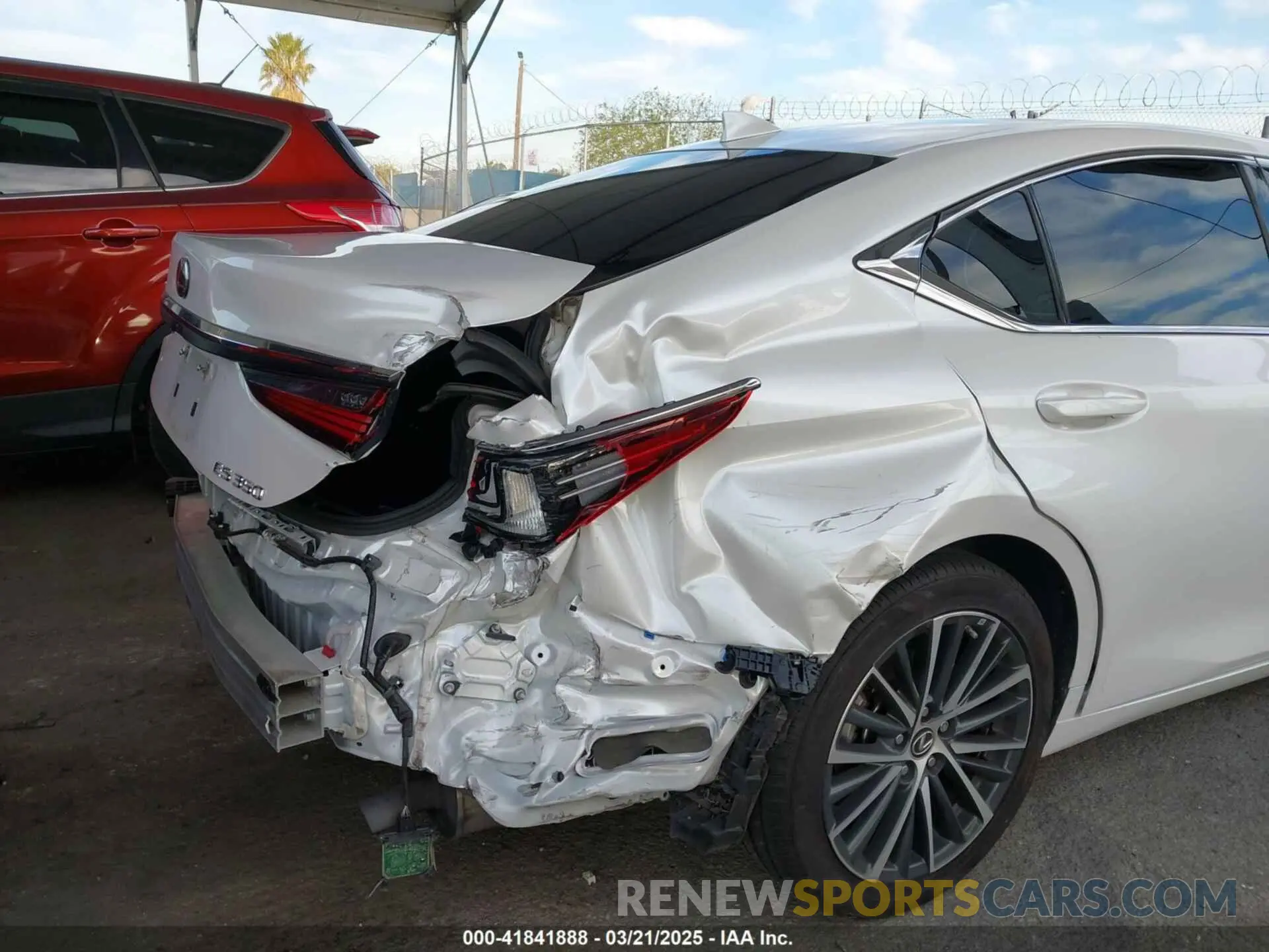 6 Фотография поврежденного автомобиля 58ADZ1B10PU142827 LEXUS ES 350 2023