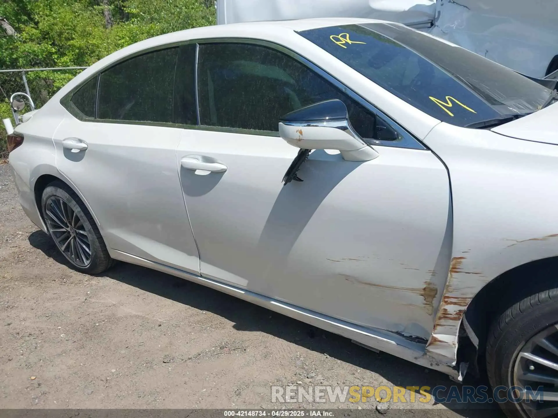 13 Photograph of a damaged car 58ADZ1B10PU146036 LEXUS ES 350 2023
