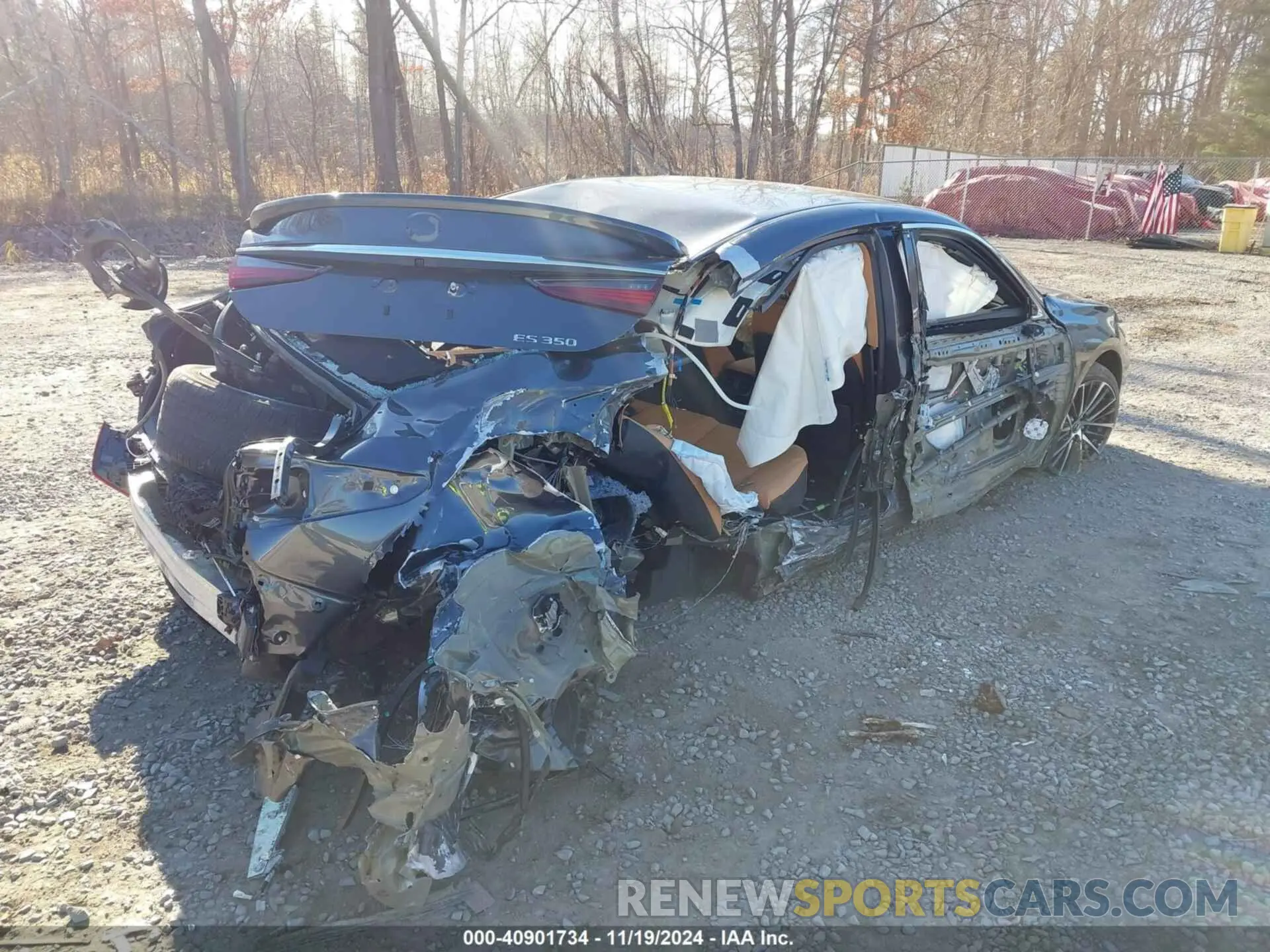 4 Photograph of a damaged car 58ADZ1B12PU156194 LEXUS ES 350 2023