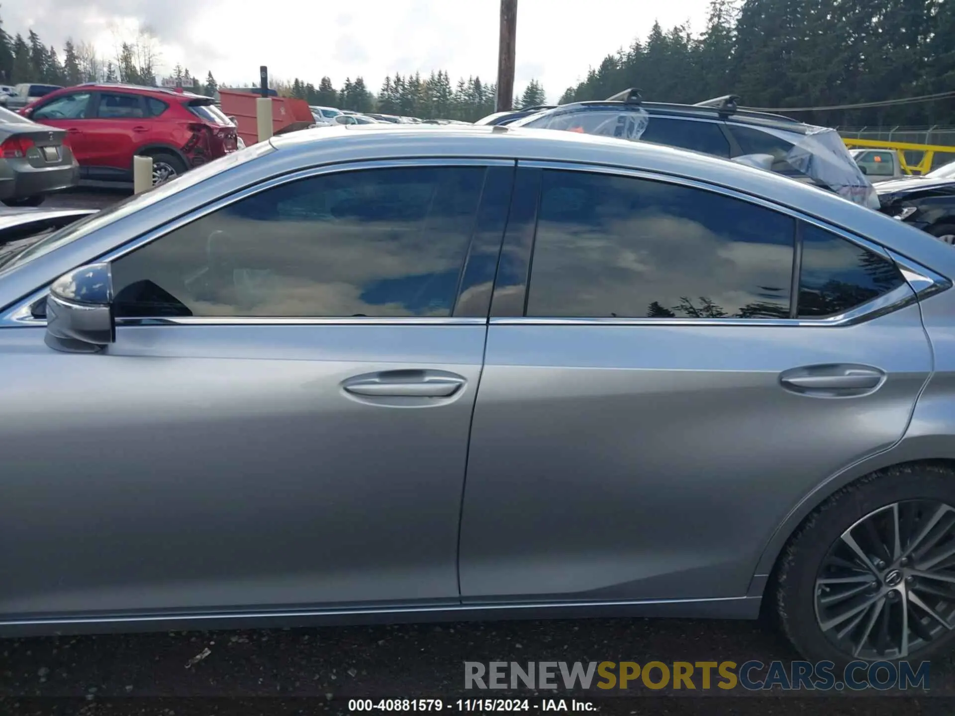 14 Photograph of a damaged car 58ADZ1B16PU143318 LEXUS ES 350 2023