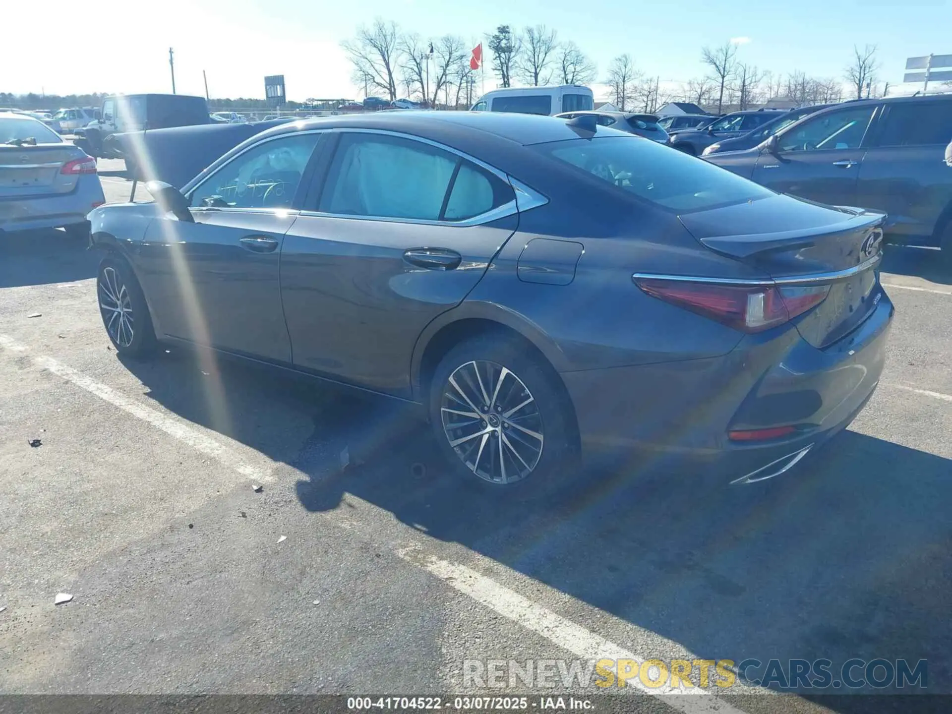 3 Фотография поврежденного автомобиля 58ADZ1B18PU159293 LEXUS ES 350 2023
