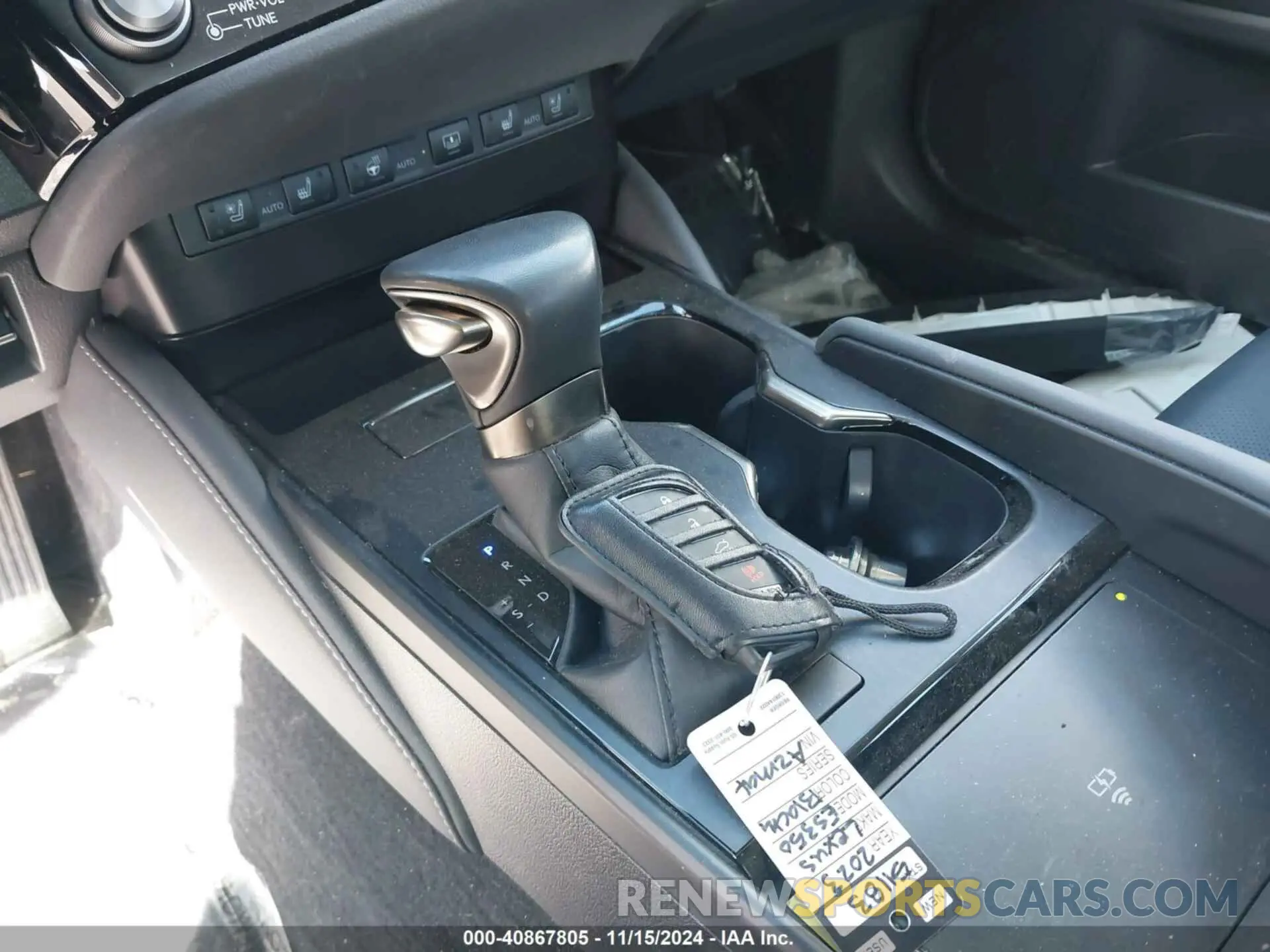 11 Photograph of a damaged car 58AEZ1B12PU146270 LEXUS ES 350 2023