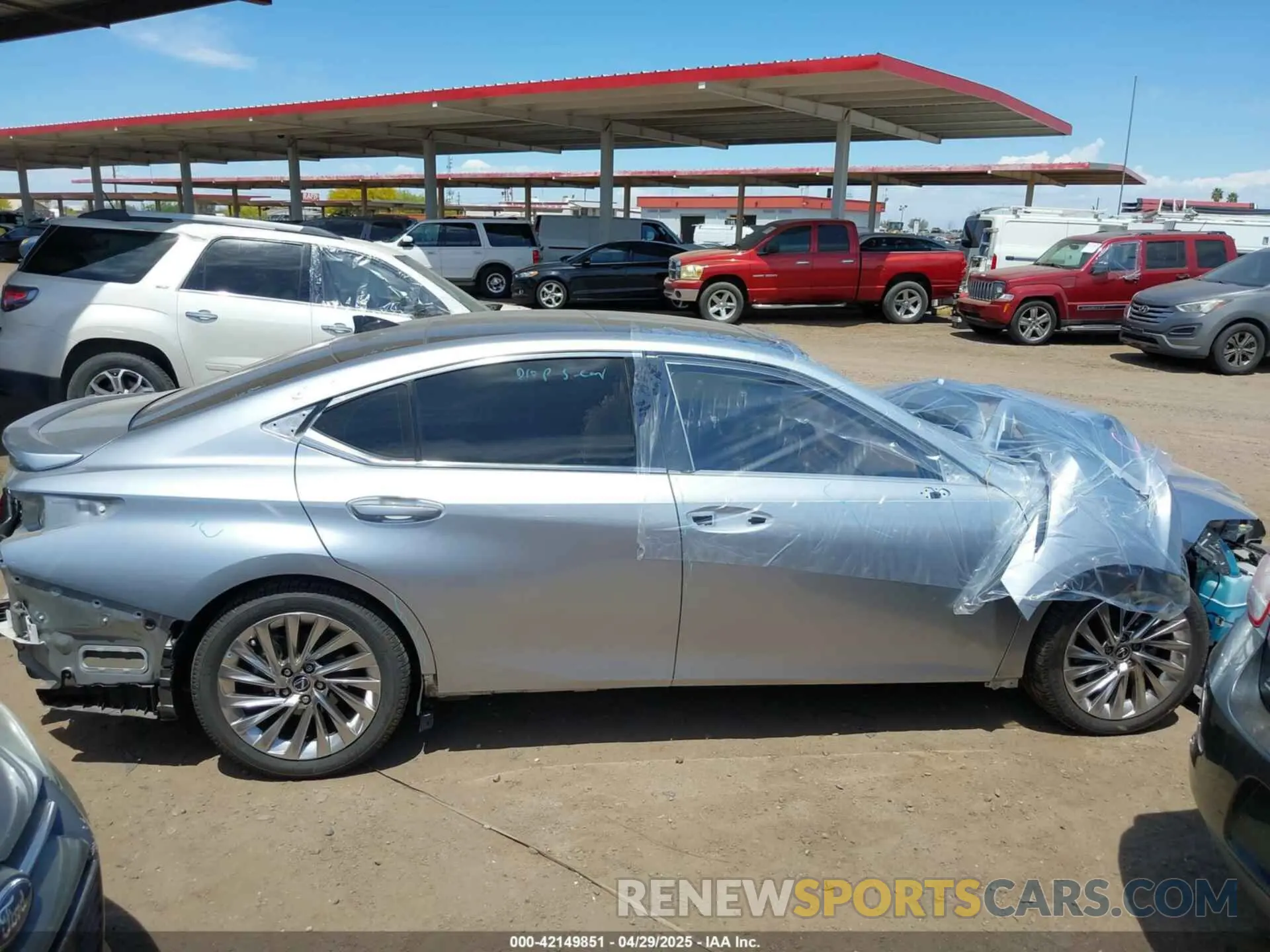 14 Photograph of a damaged car 58AFZ1B16PU148415 LEXUS ES 350 2023