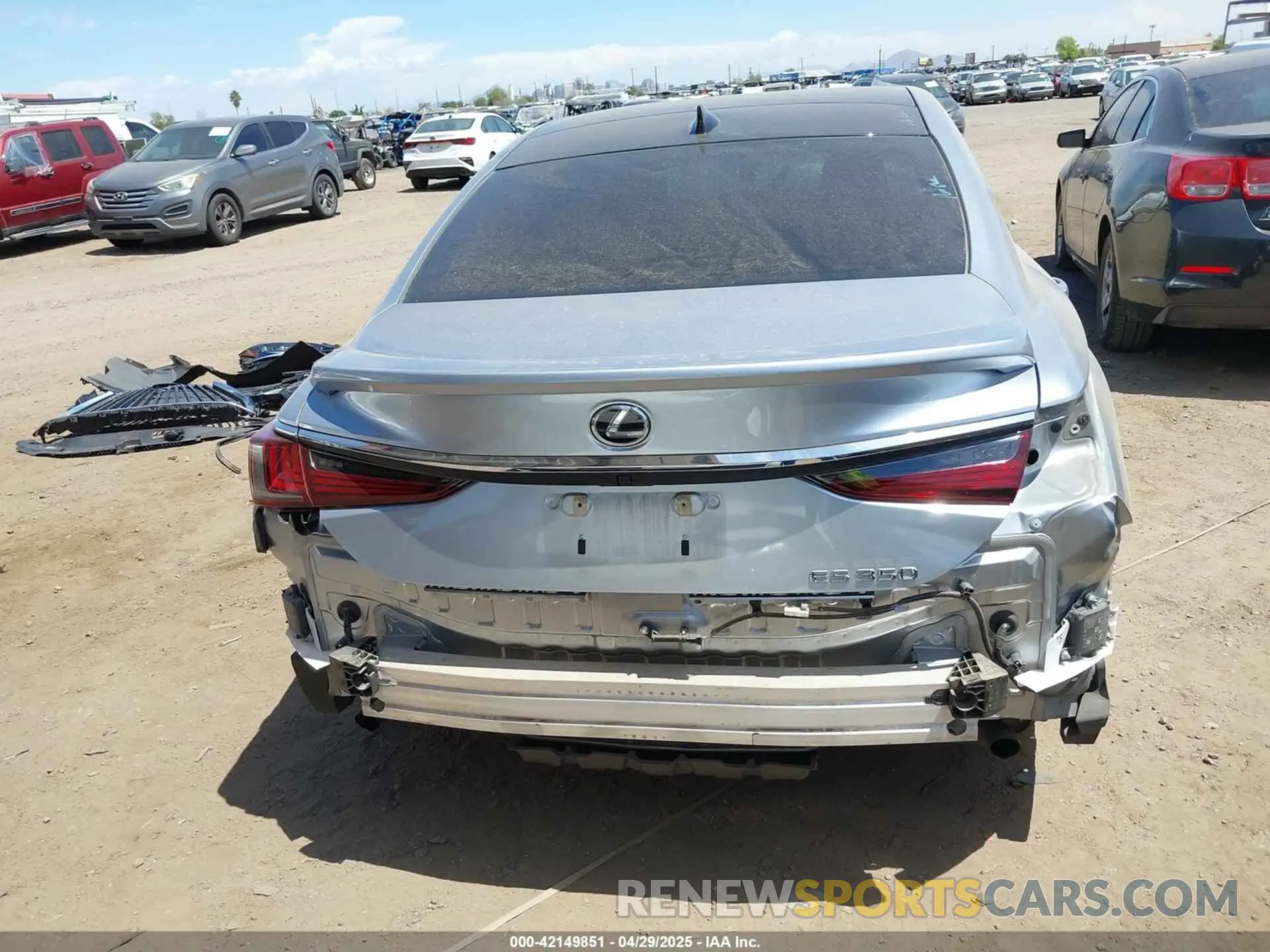 17 Photograph of a damaged car 58AFZ1B16PU148415 LEXUS ES 350 2023