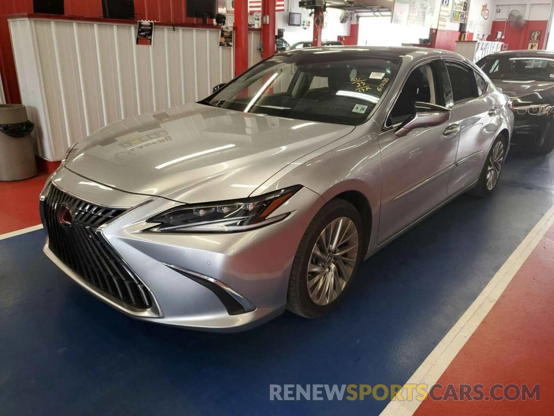16 Photograph of a damaged car 58AFZ1B1XPU160227 LEXUS ES 350 2023