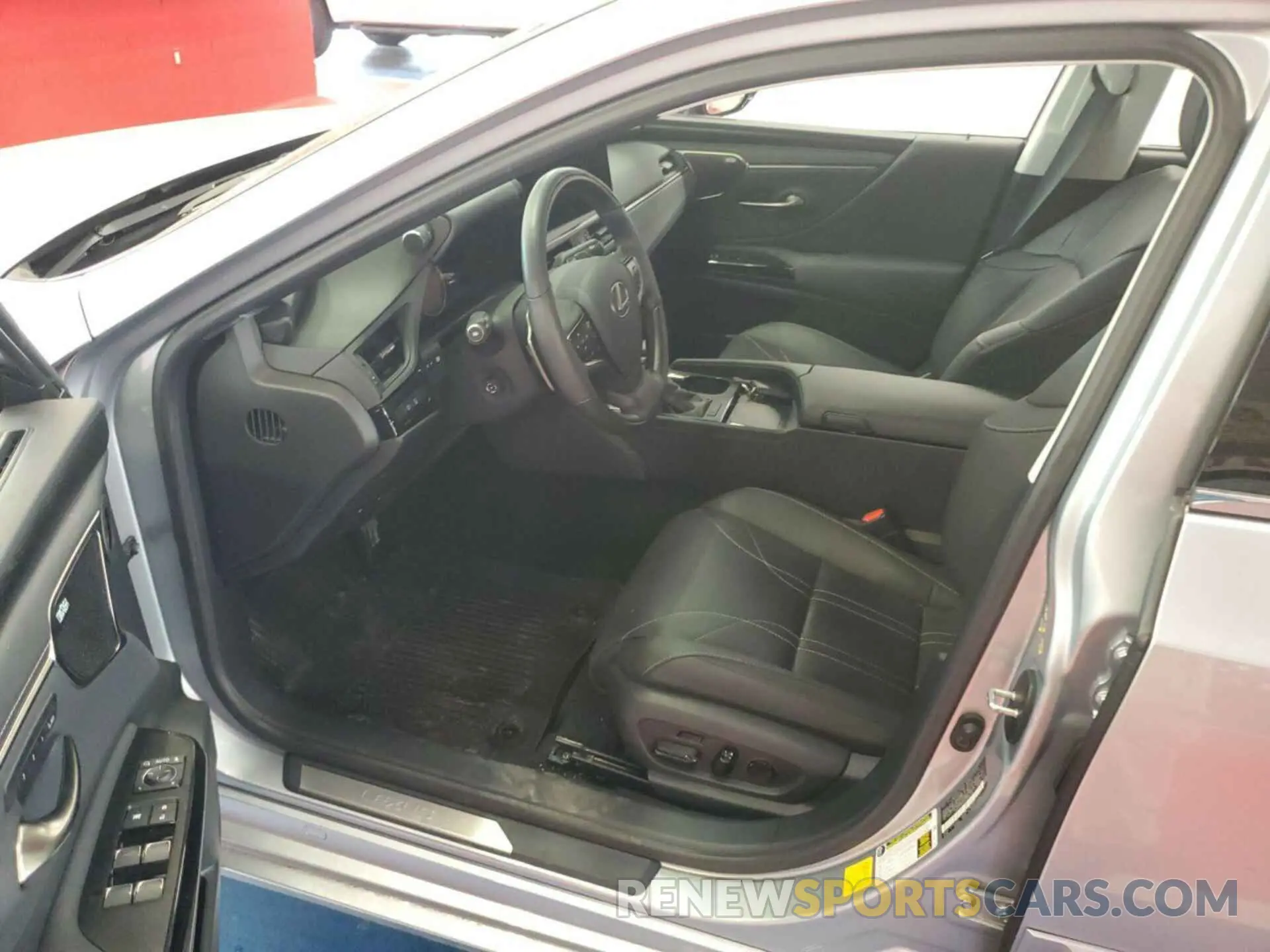 21 Photograph of a damaged car 58AFZ1B1XPU160227 LEXUS ES 350 2023