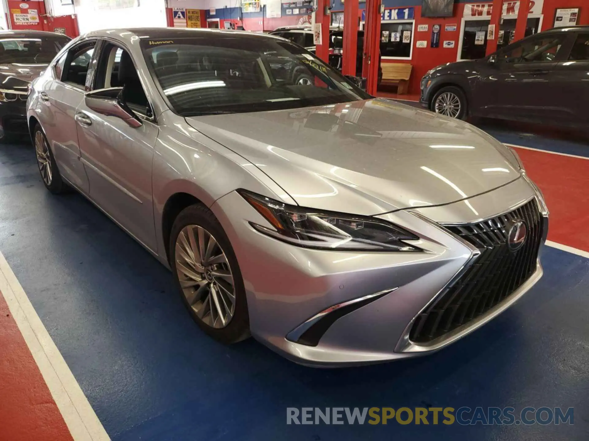 26 Photograph of a damaged car 58AFZ1B1XPU160227 LEXUS ES 350 2023