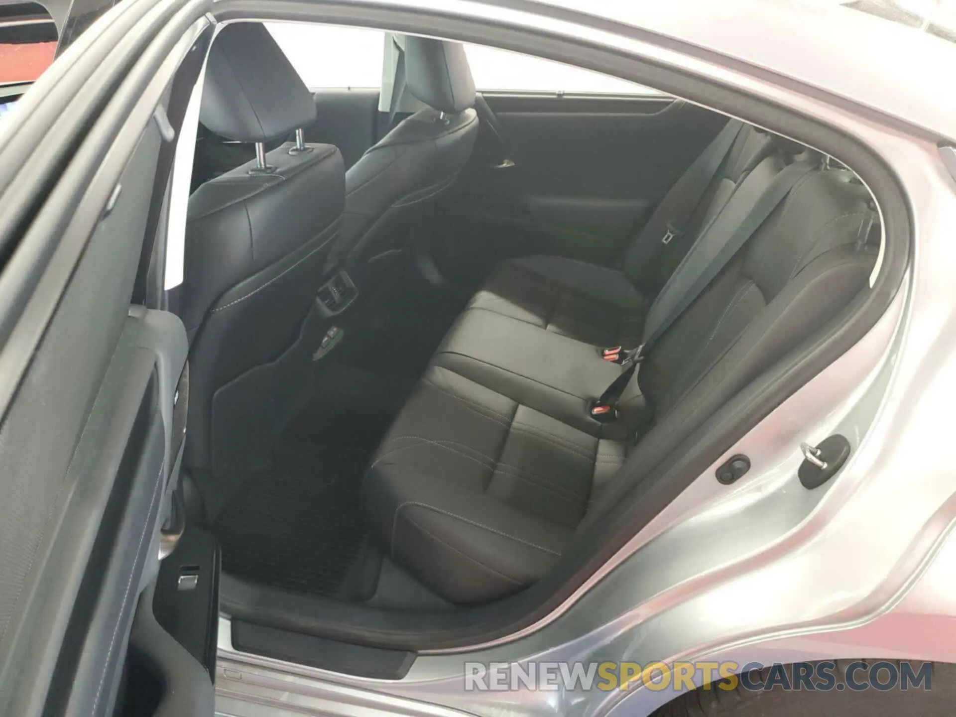 5 Photograph of a damaged car 58AFZ1B1XPU160227 LEXUS ES 350 2023