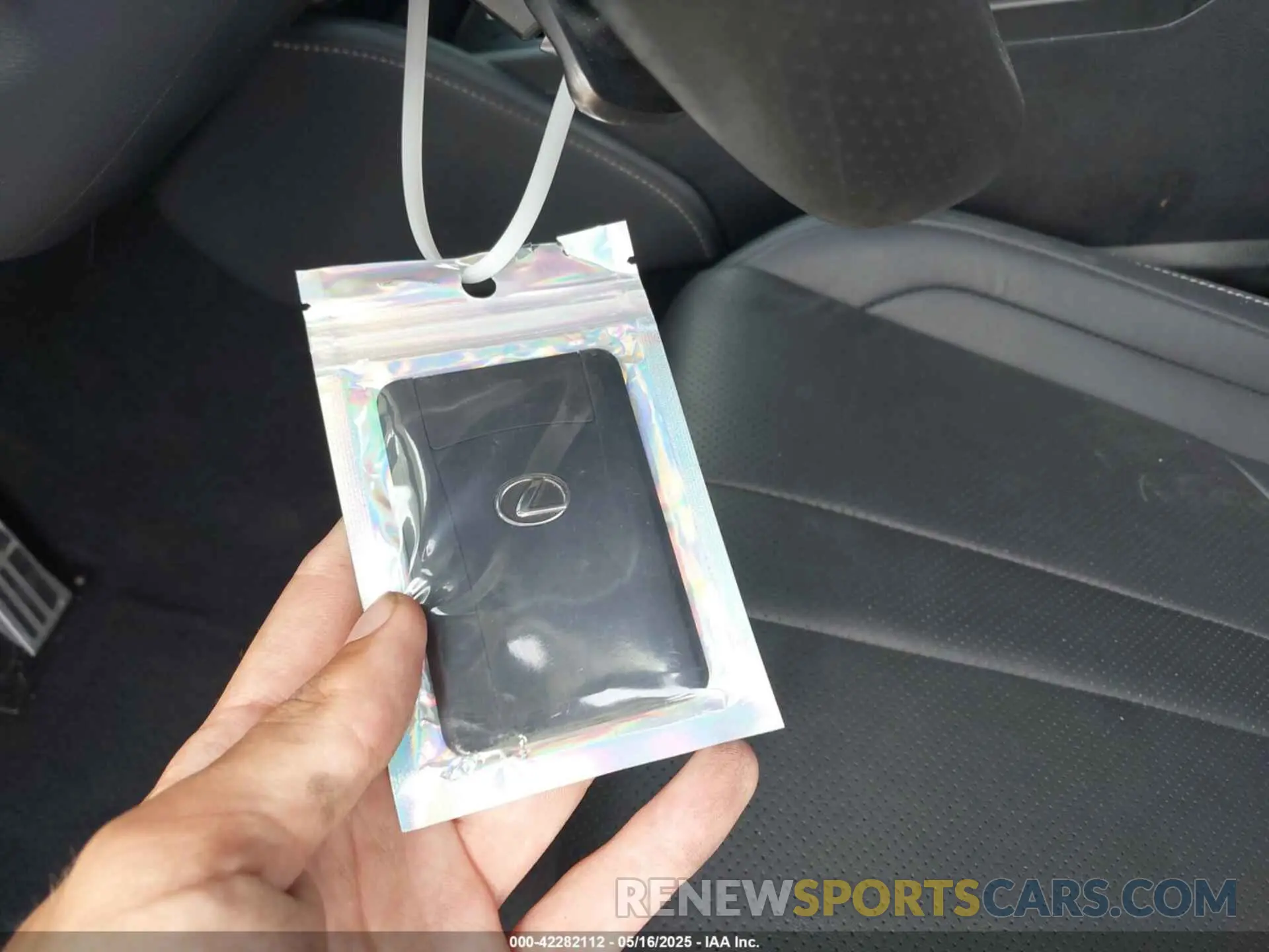 11 Photograph of a damaged car 58AJZ1B14PU145443 LEXUS ES 350 2023