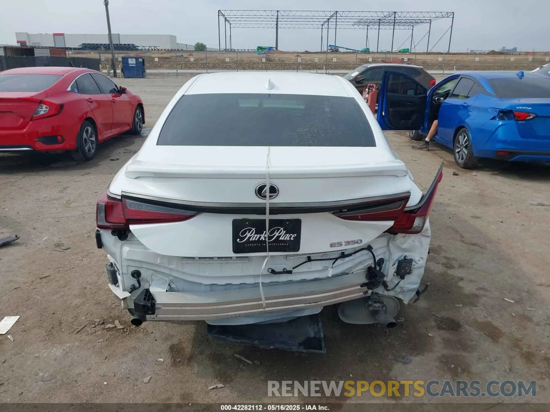 17 Photograph of a damaged car 58AJZ1B14PU145443 LEXUS ES 350 2023