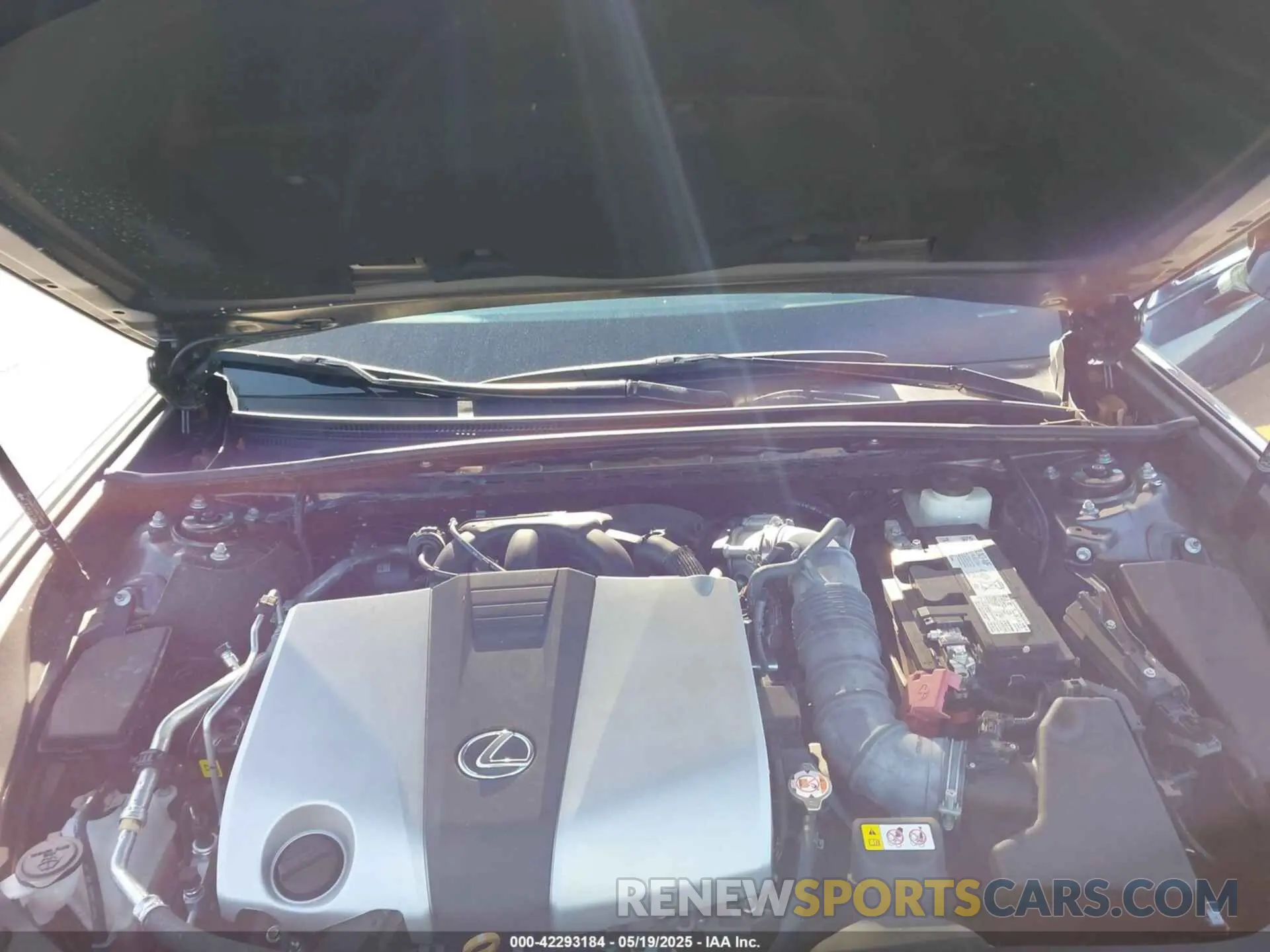 10 Photograph of a damaged car 58AJZ1B1XPU142207 LEXUS ES 350 2023