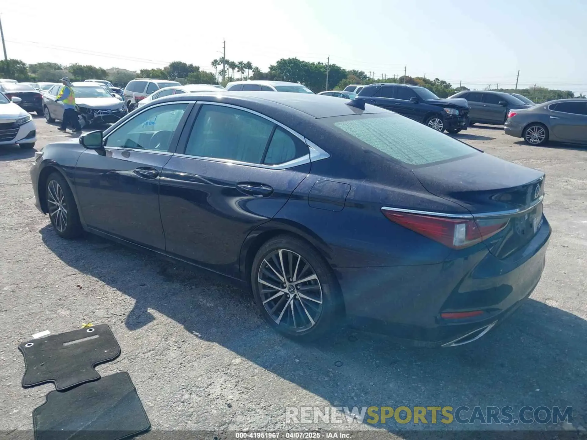 3 Photograph of a damaged car 58ADZ1B10RU162823 LEXUS ES 350 2024