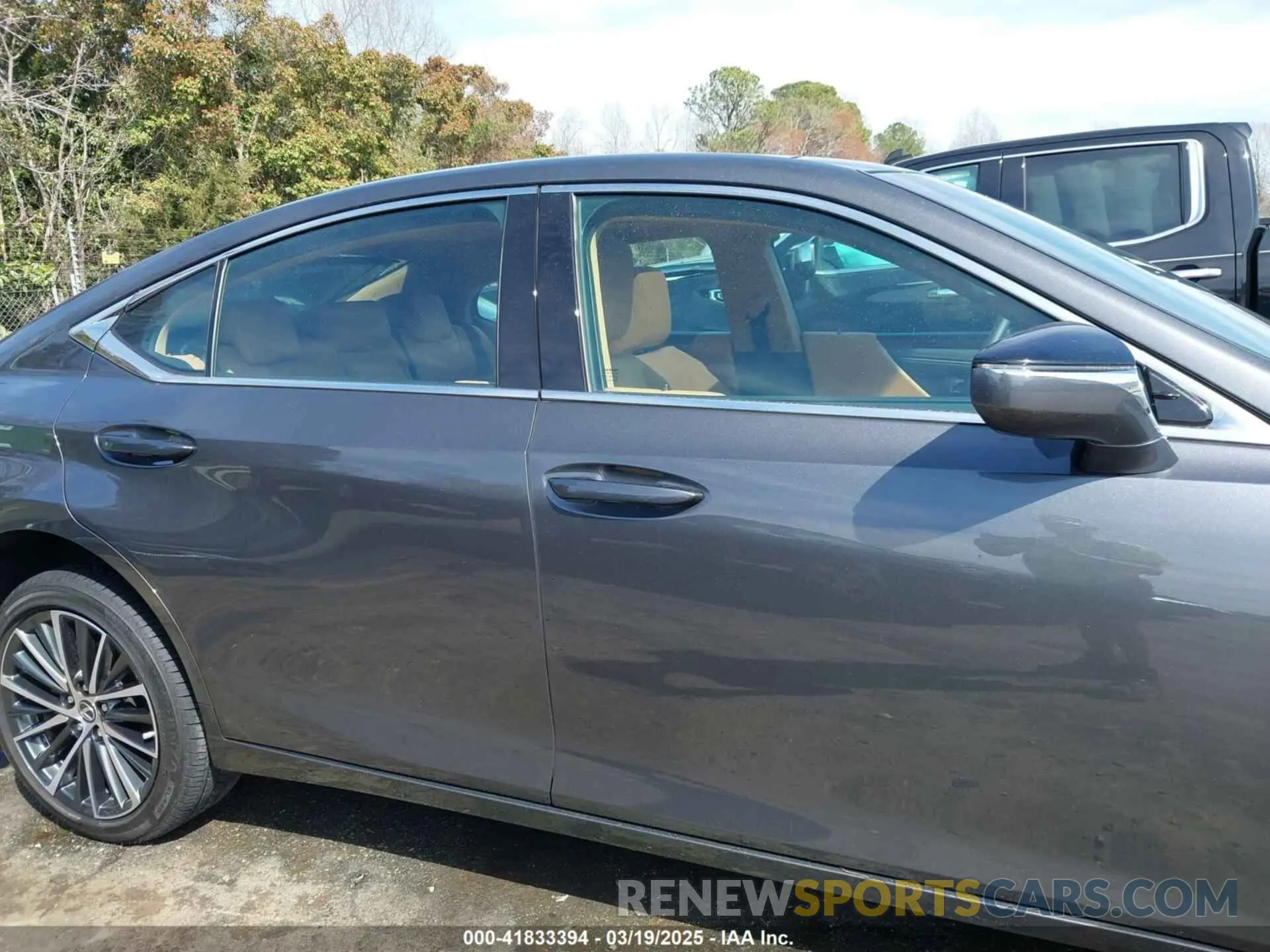 14 Фотография поврежденного автомобиля 58ADZ1B18RU181667 LEXUS ES 350 2024