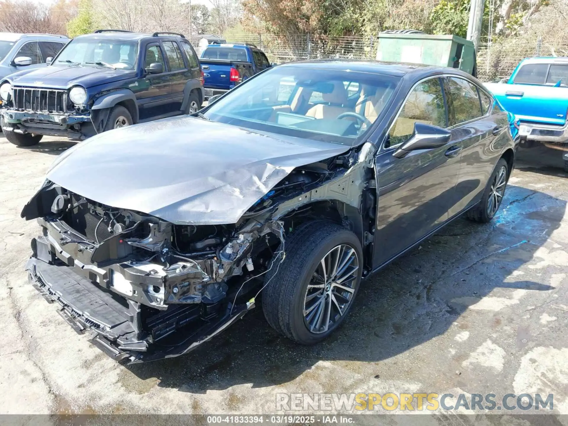 2 Фотография поврежденного автомобиля 58ADZ1B18RU181667 LEXUS ES 350 2024