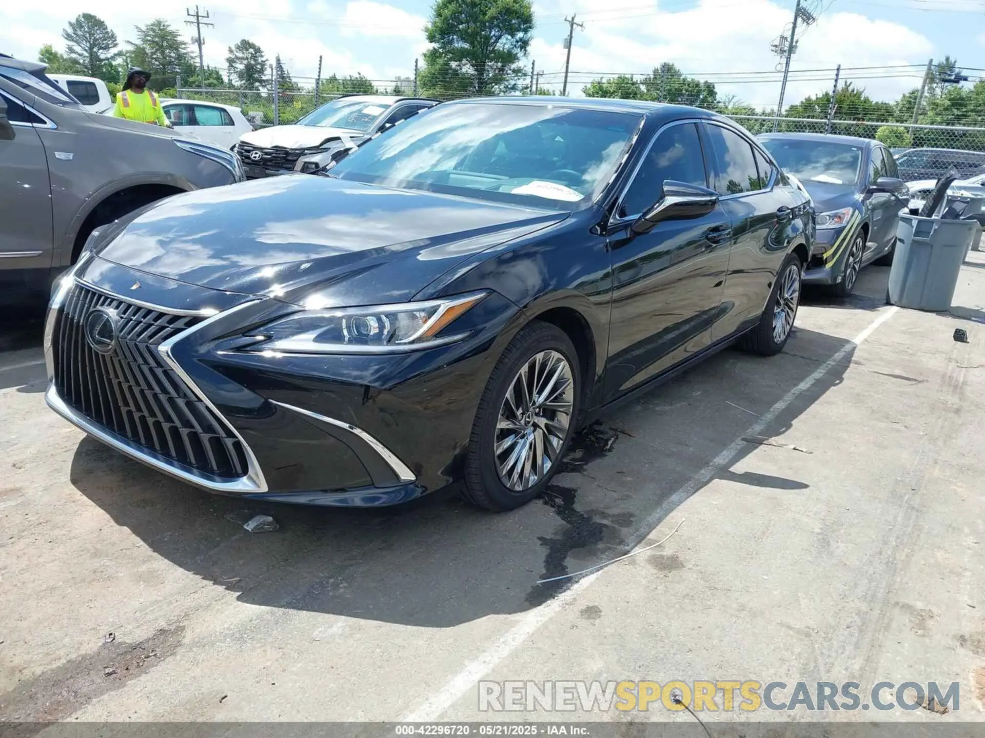 2 Photograph of a damaged car 58AEZ1B15RU180643 LEXUS ES 350 2024