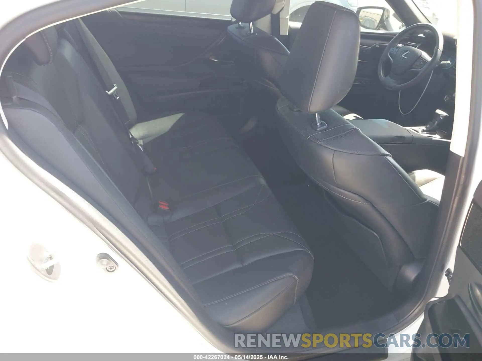 8 Фотография поврежденного автомобиля 58AEZ1B17RU162144 LEXUS ES 350 2024