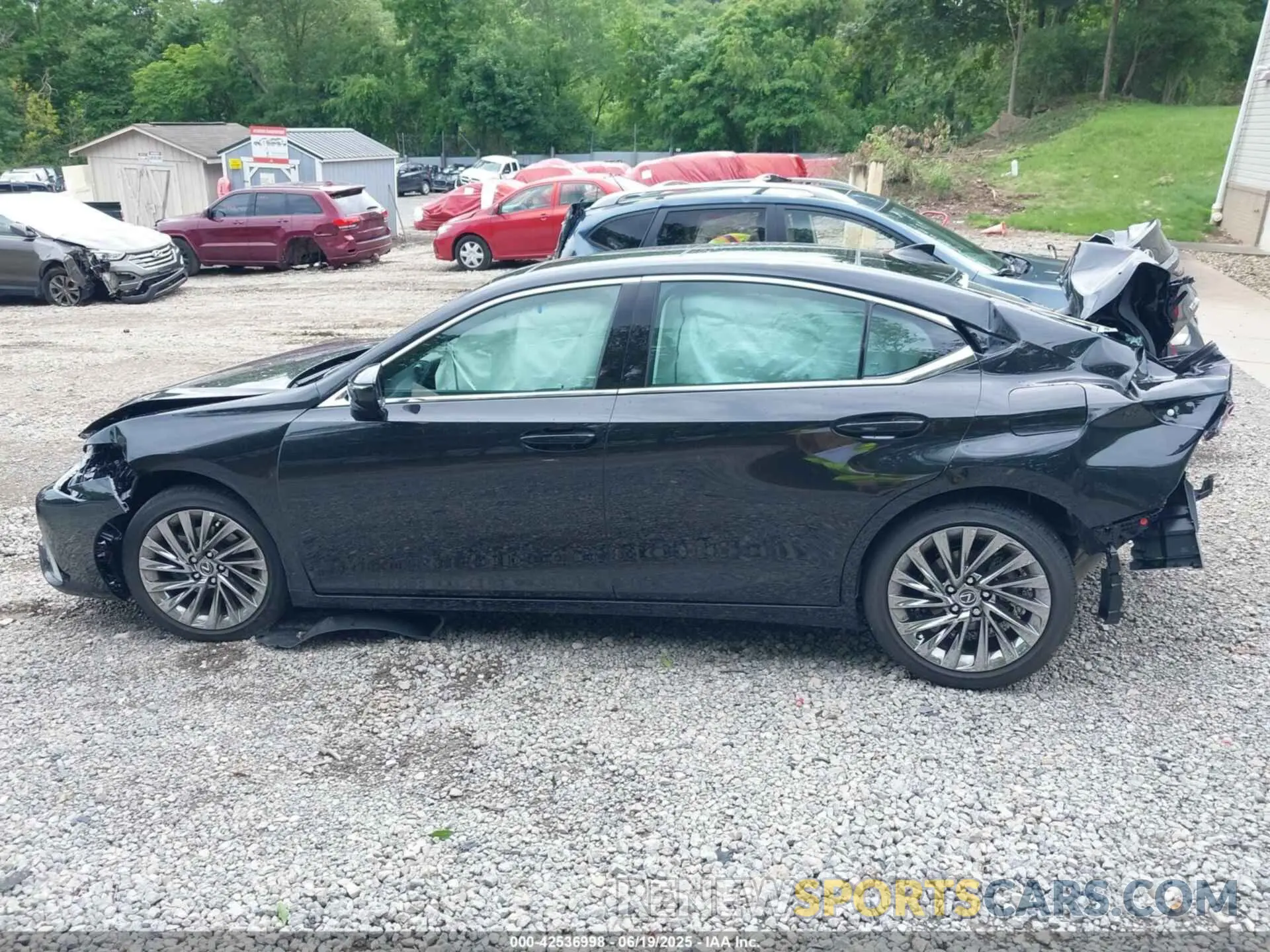 15 Photograph of a damaged car 58AEZ1B18SU191318 LEXUS ES 350 2025