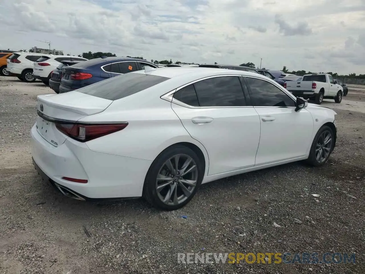 3 Photograph of a damaged car 58AGZ1B14LU059196 LEXUS ES 350 F S 2020
