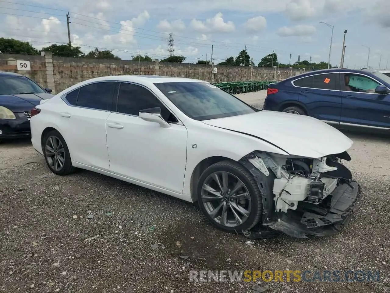 4 Photograph of a damaged car 58AGZ1B14LU059196 LEXUS ES 350 F S 2020