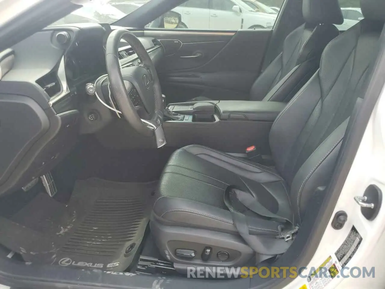 7 Photograph of a damaged car 58AGZ1B1XLU072700 LEXUS ES 350 F S 2020