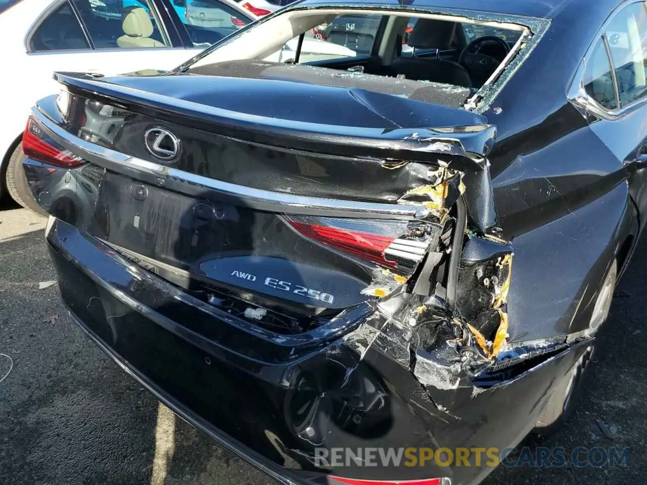 9 Photograph of a damaged car 58AD11D11MU002107 LEXUS ES250 2021